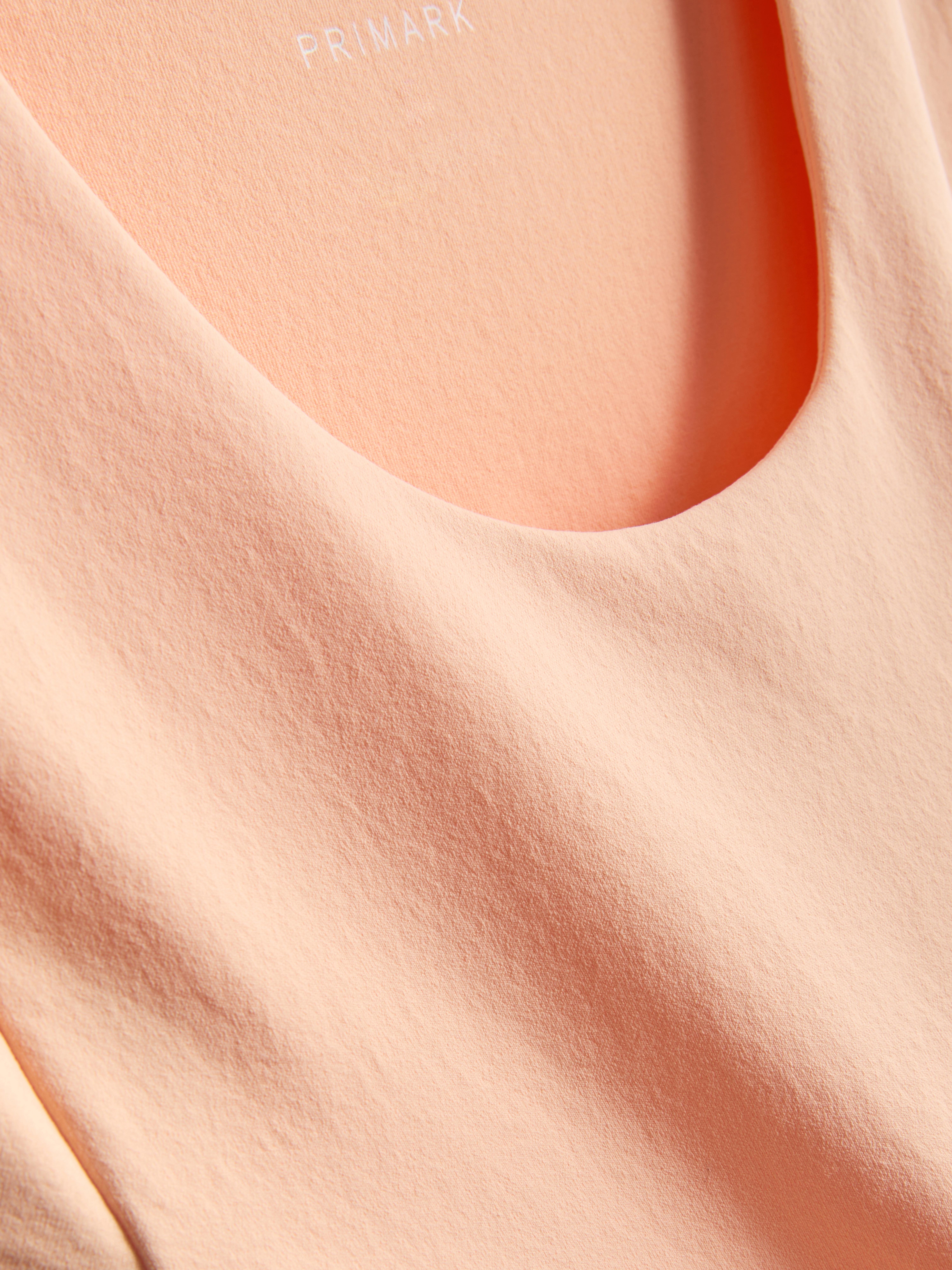 Superzachte korte top met U-hals