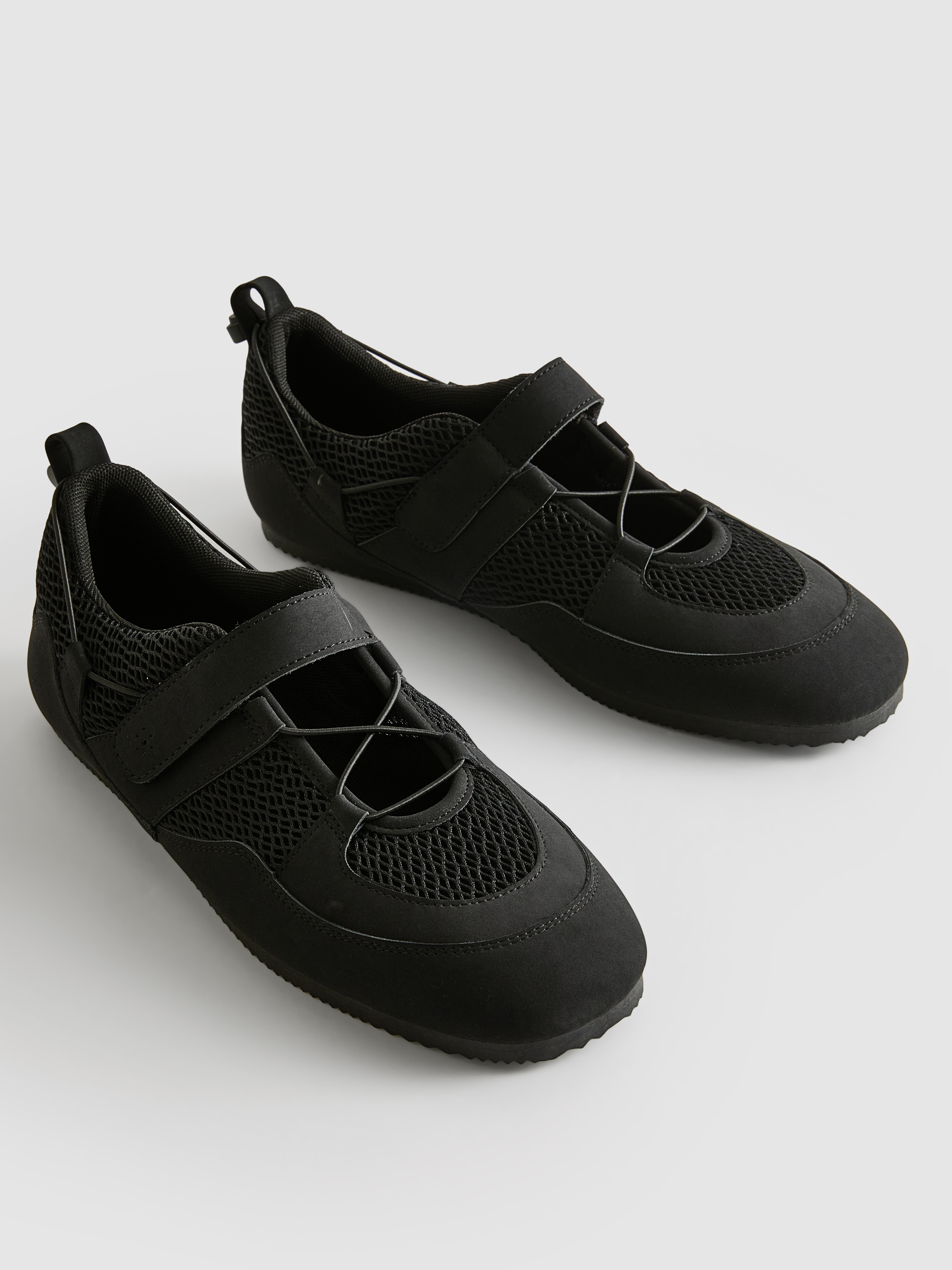 Women's Black Rita Ora Sneakerinas