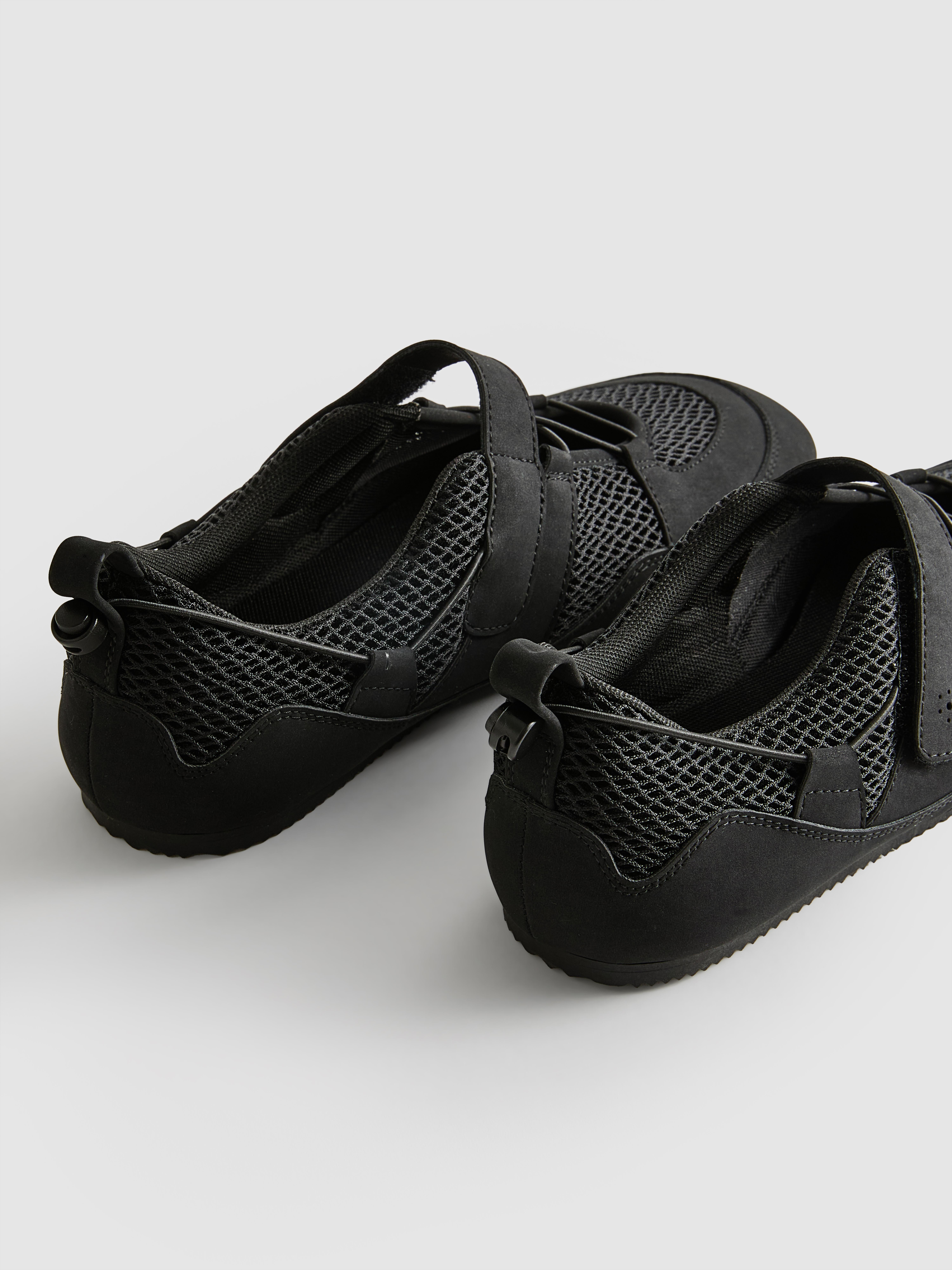 Women's Black Rita Ora Sneakerinas