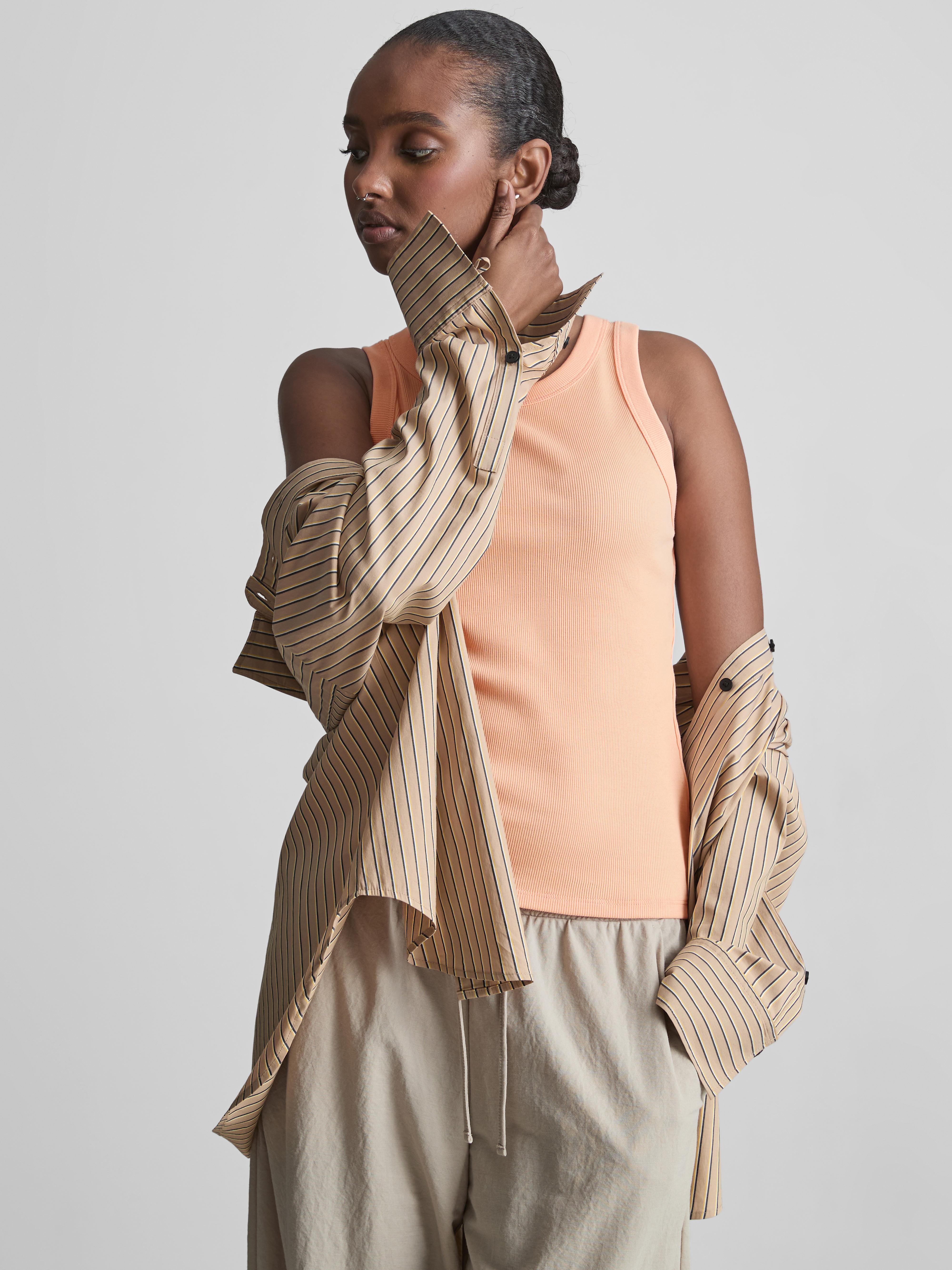 Geripptes Tanktop mit hohem Baumwollanteil