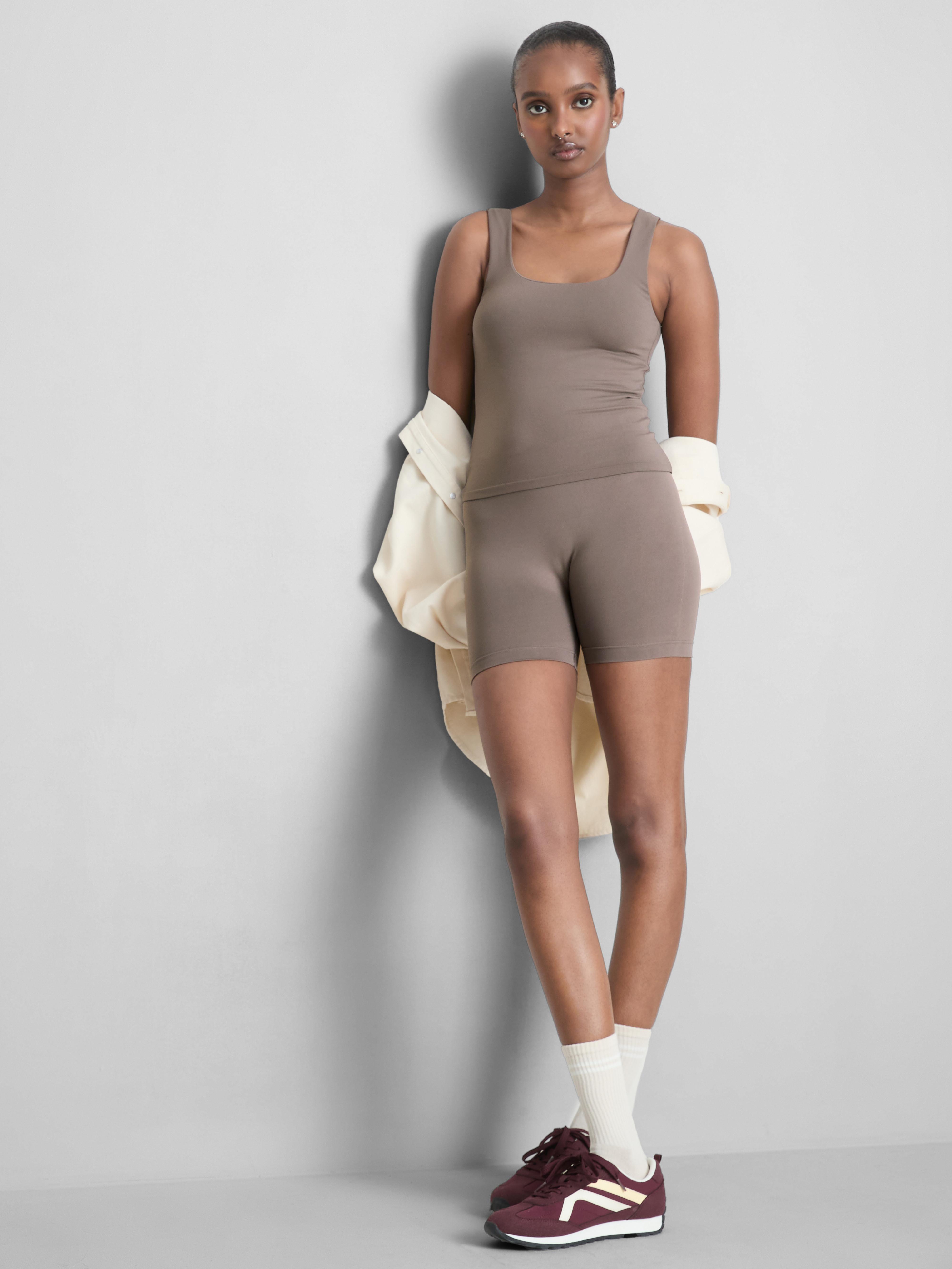 Top corto sin mangas extrasuave