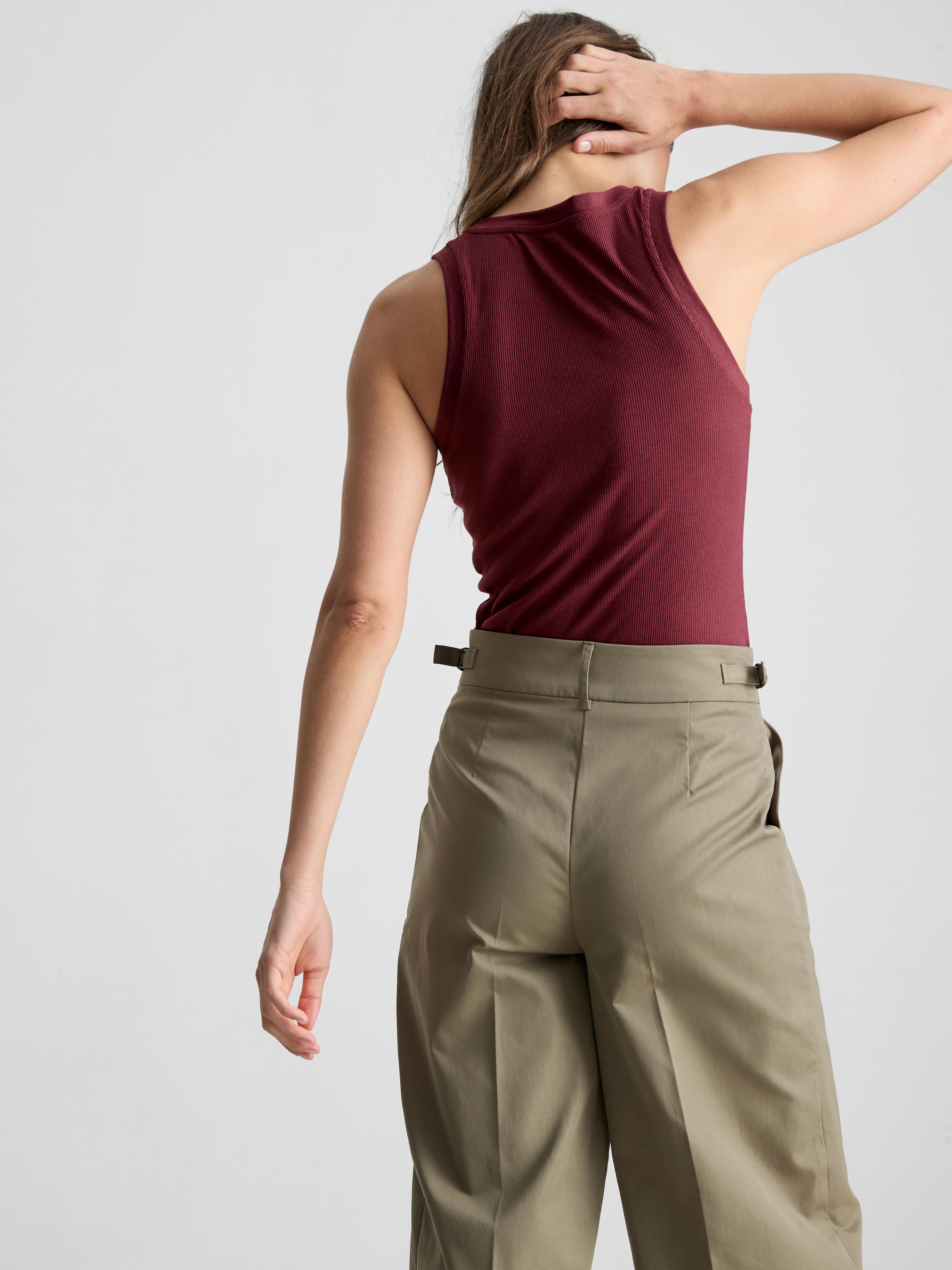 Ribbed Scoop Neck Tank Top