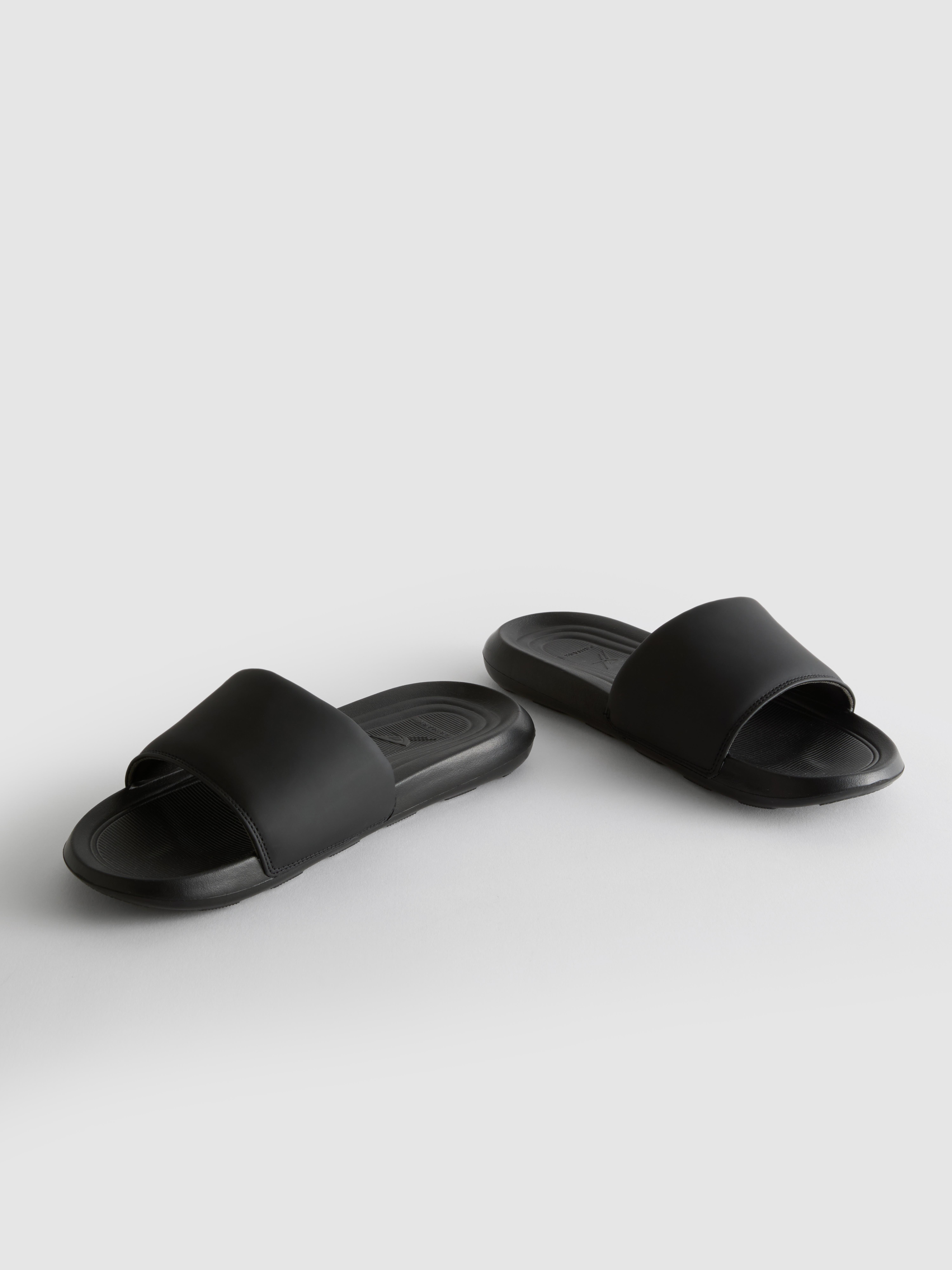 Chanclas deportivas informales