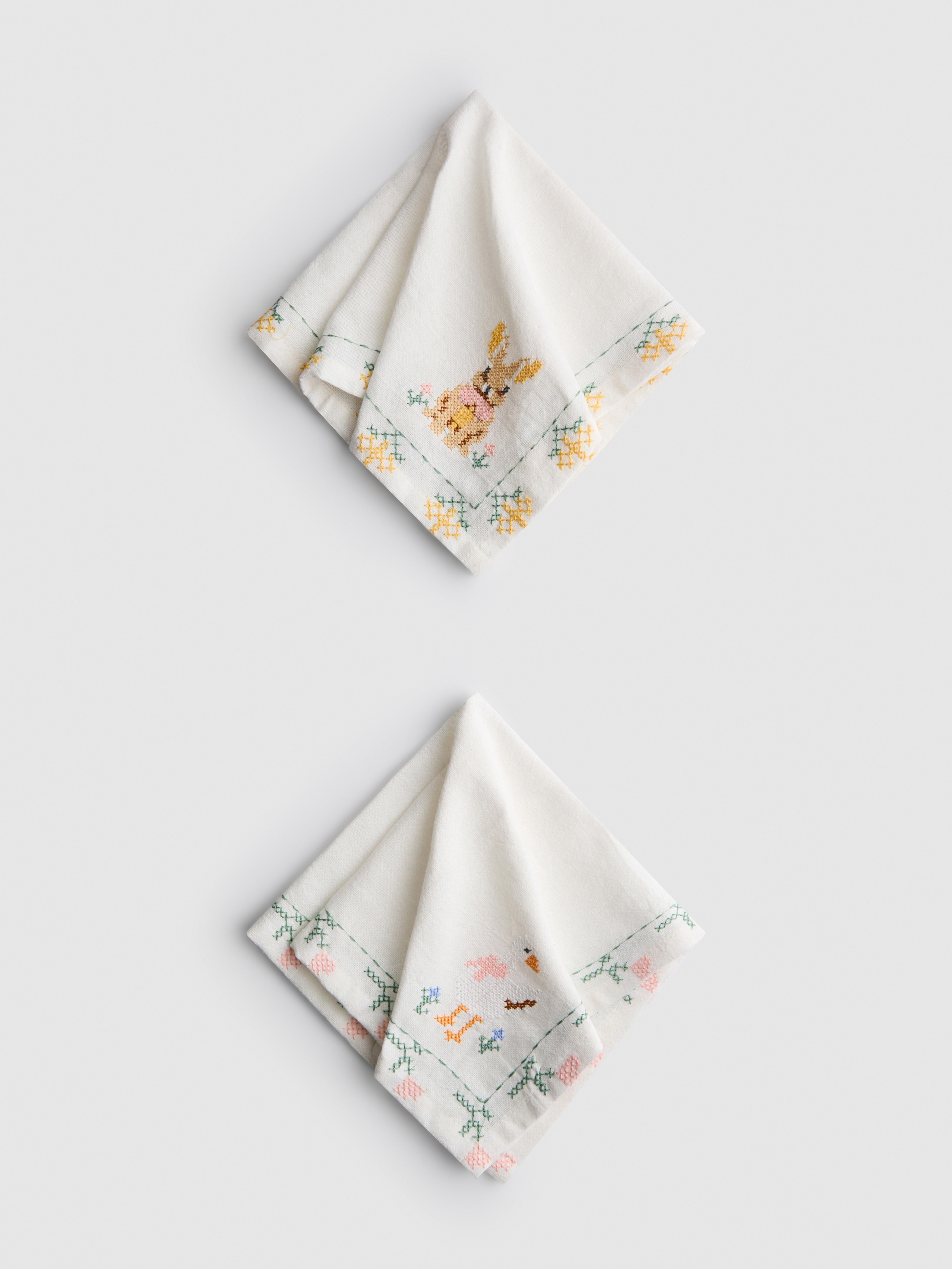 Pack de 2 servilletas de tela bordadas