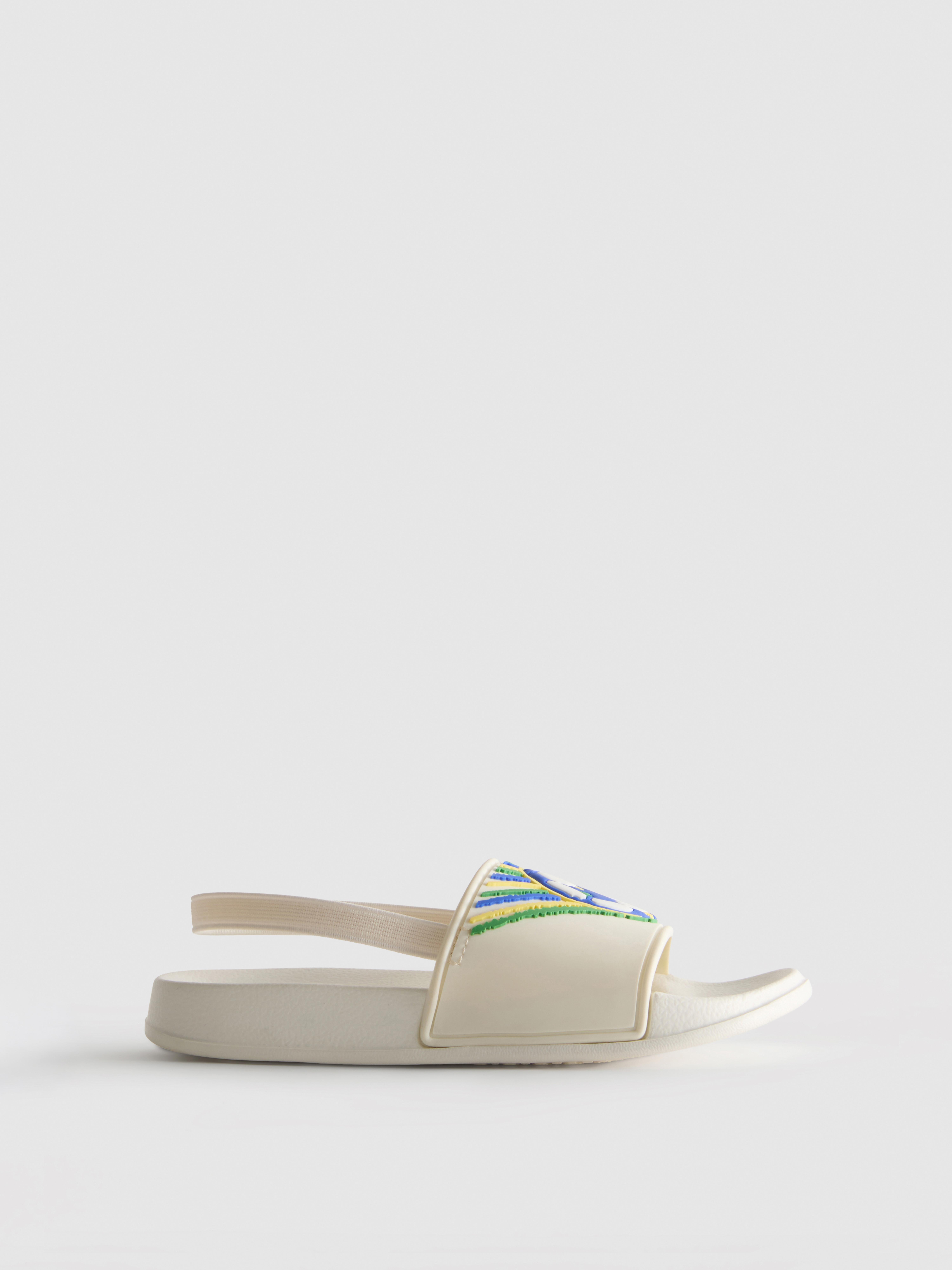 Slippers met voetbalthema