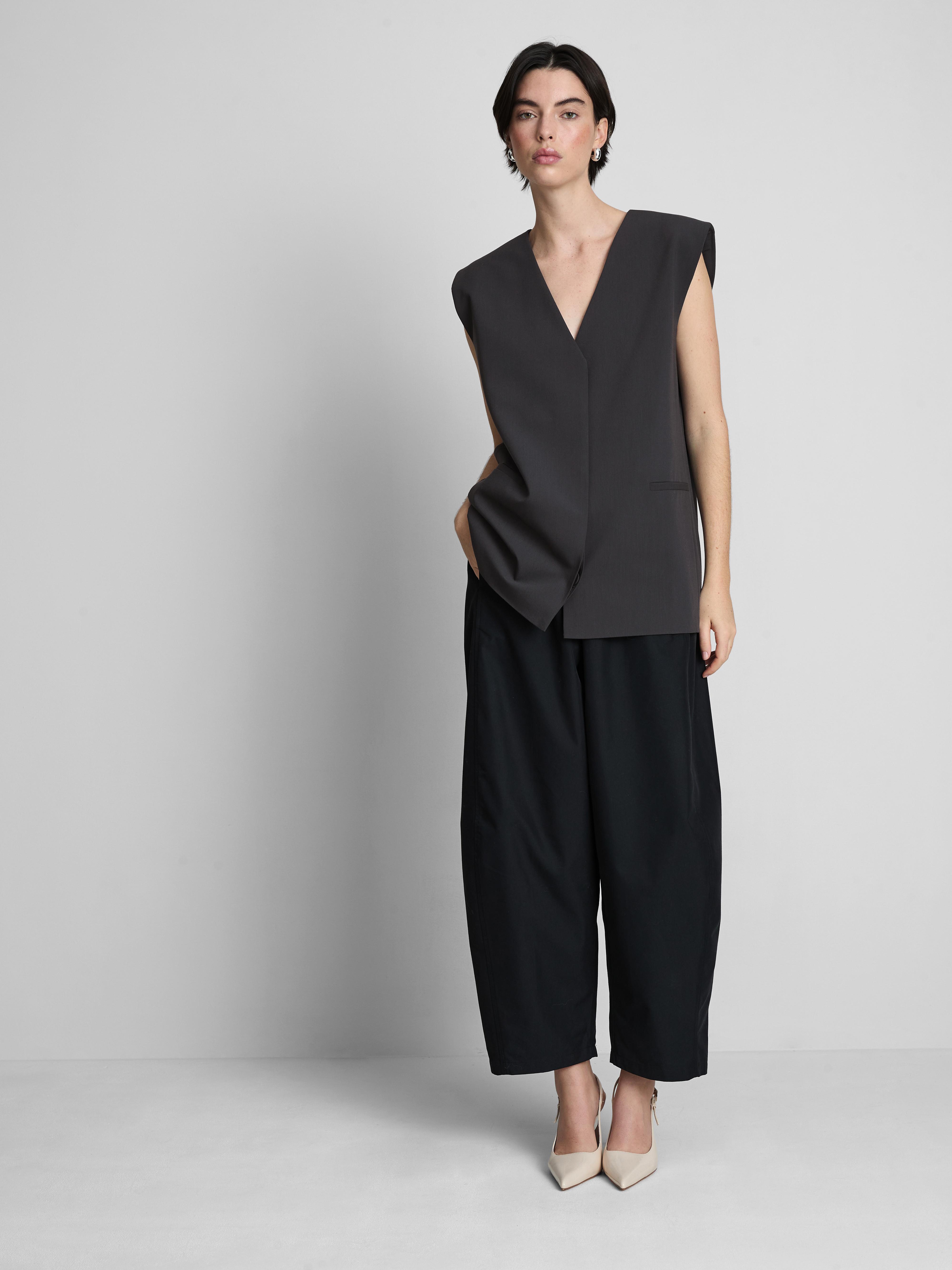 Ruimvallende mouwloze blazer