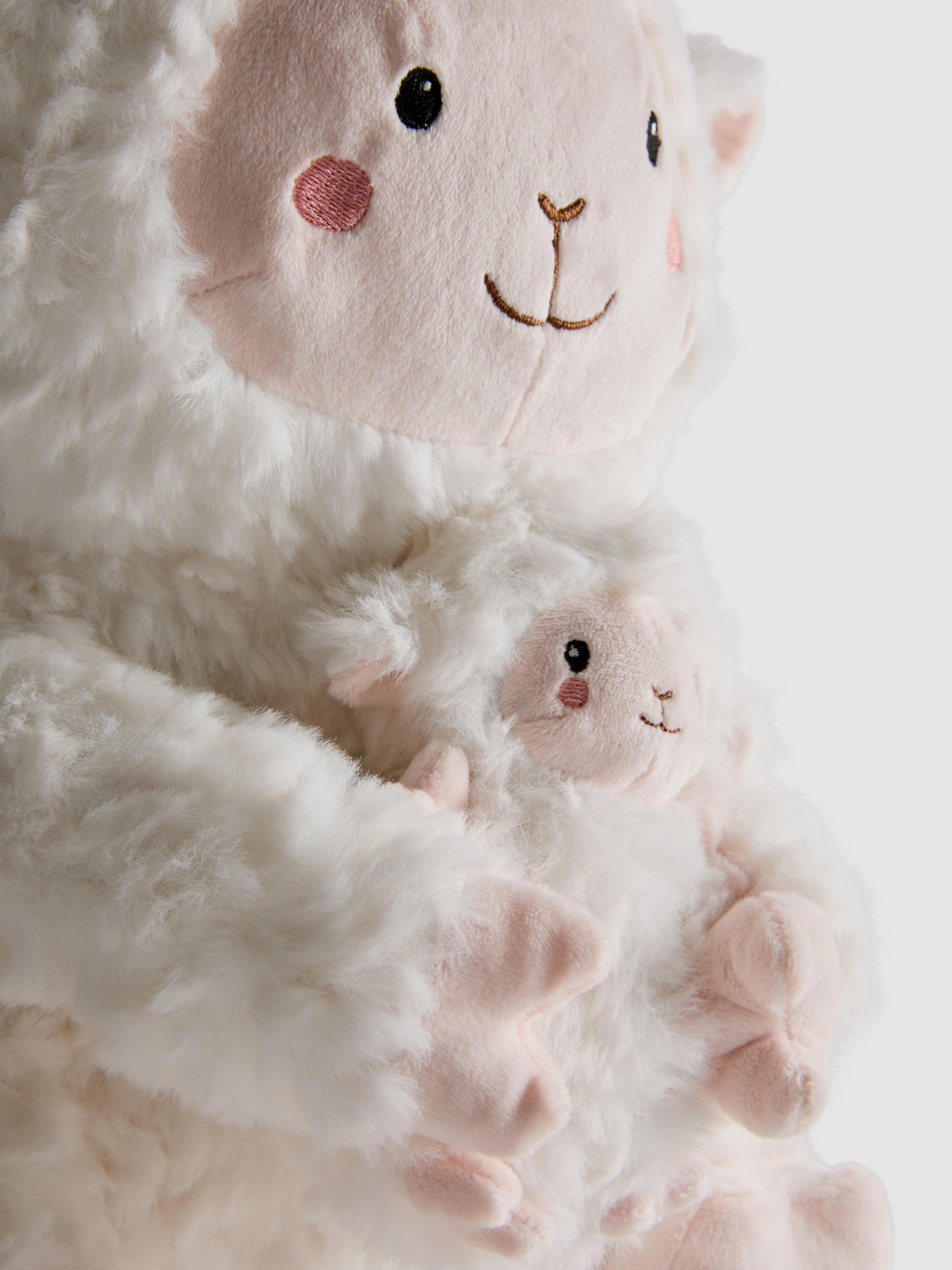 Knuffel van knuffelende lammeren