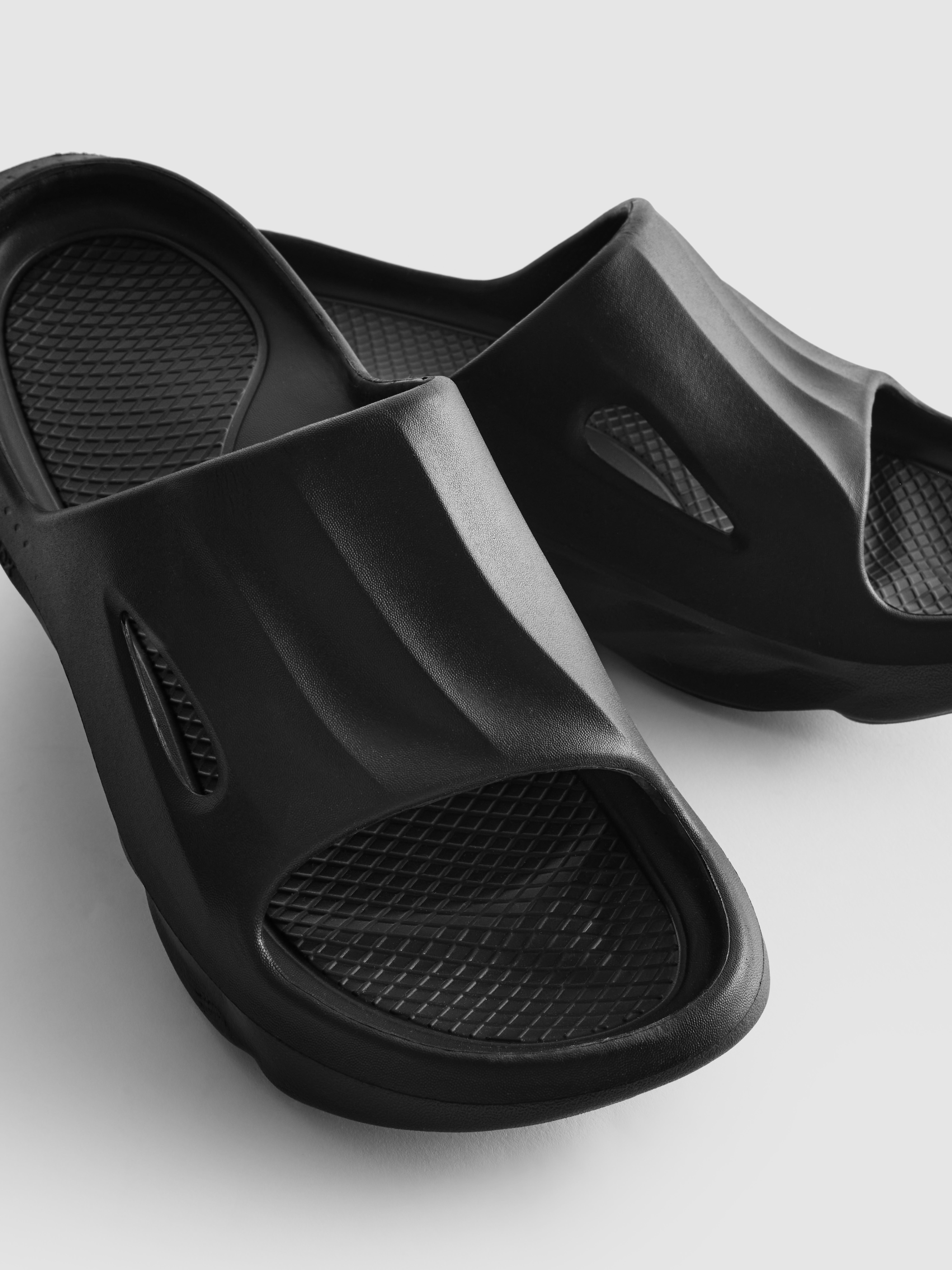 Claquettes de sport en mousse