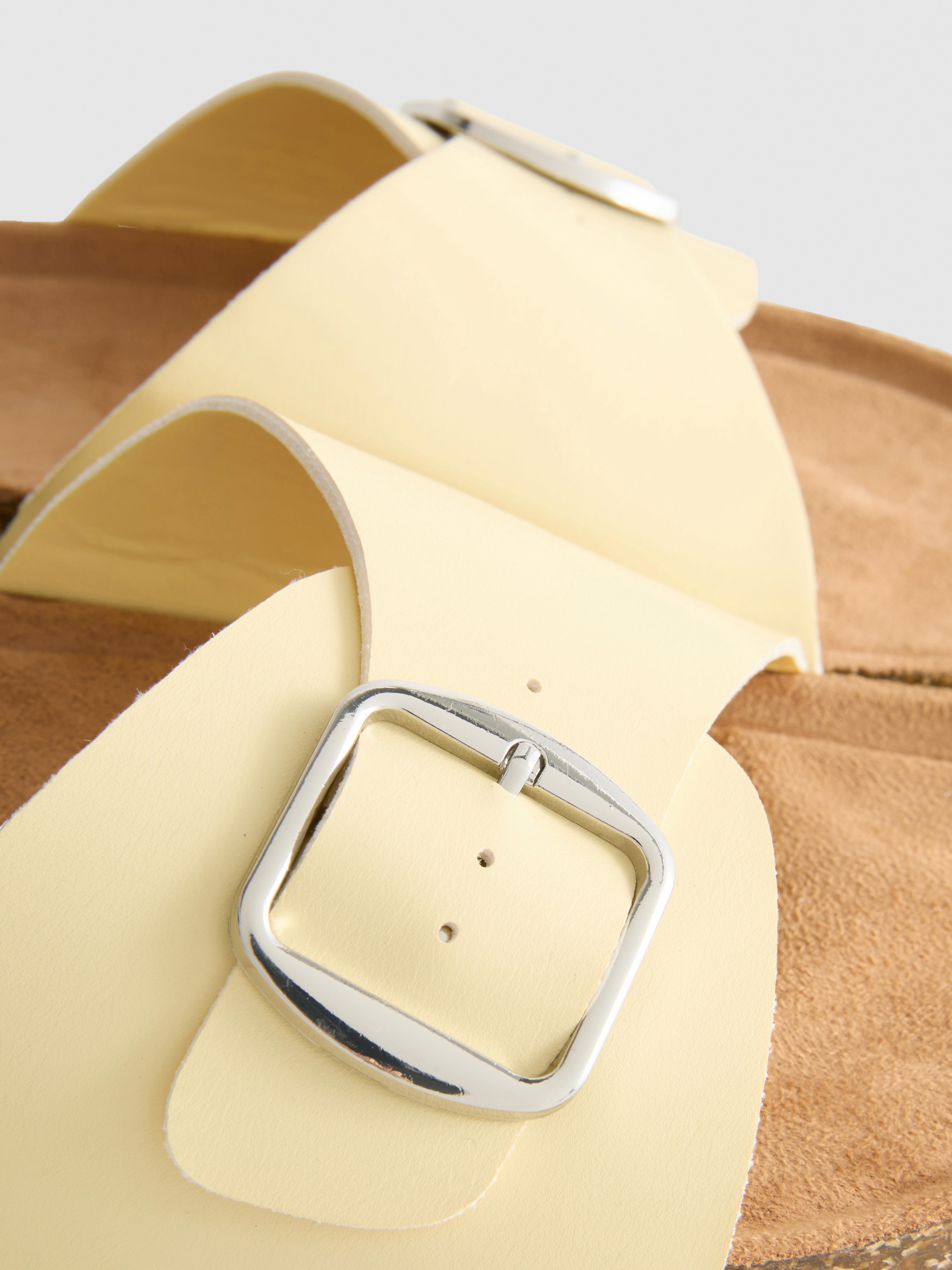 Sandalen met gespband