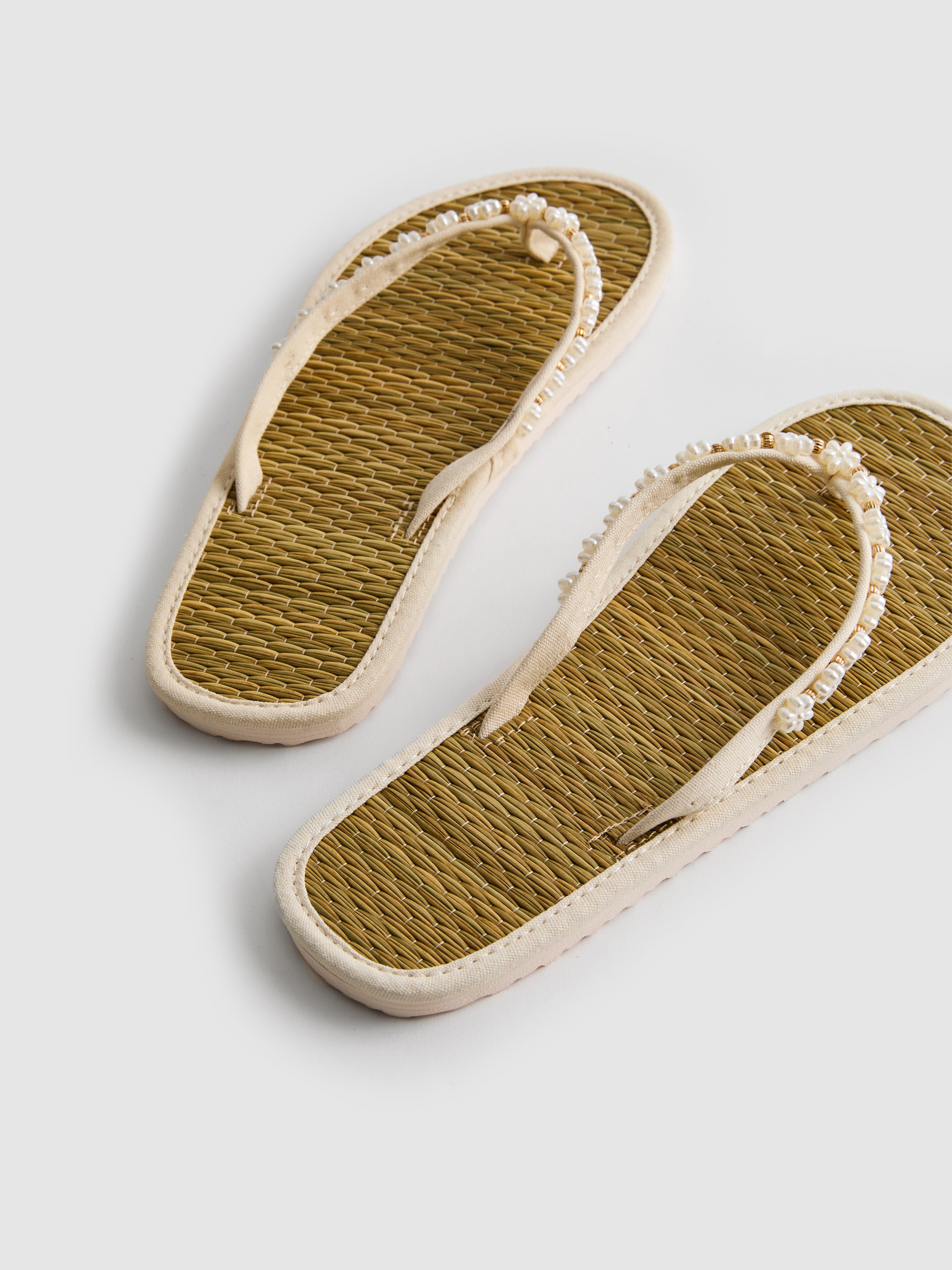 Seagrass Effect Flip Flops