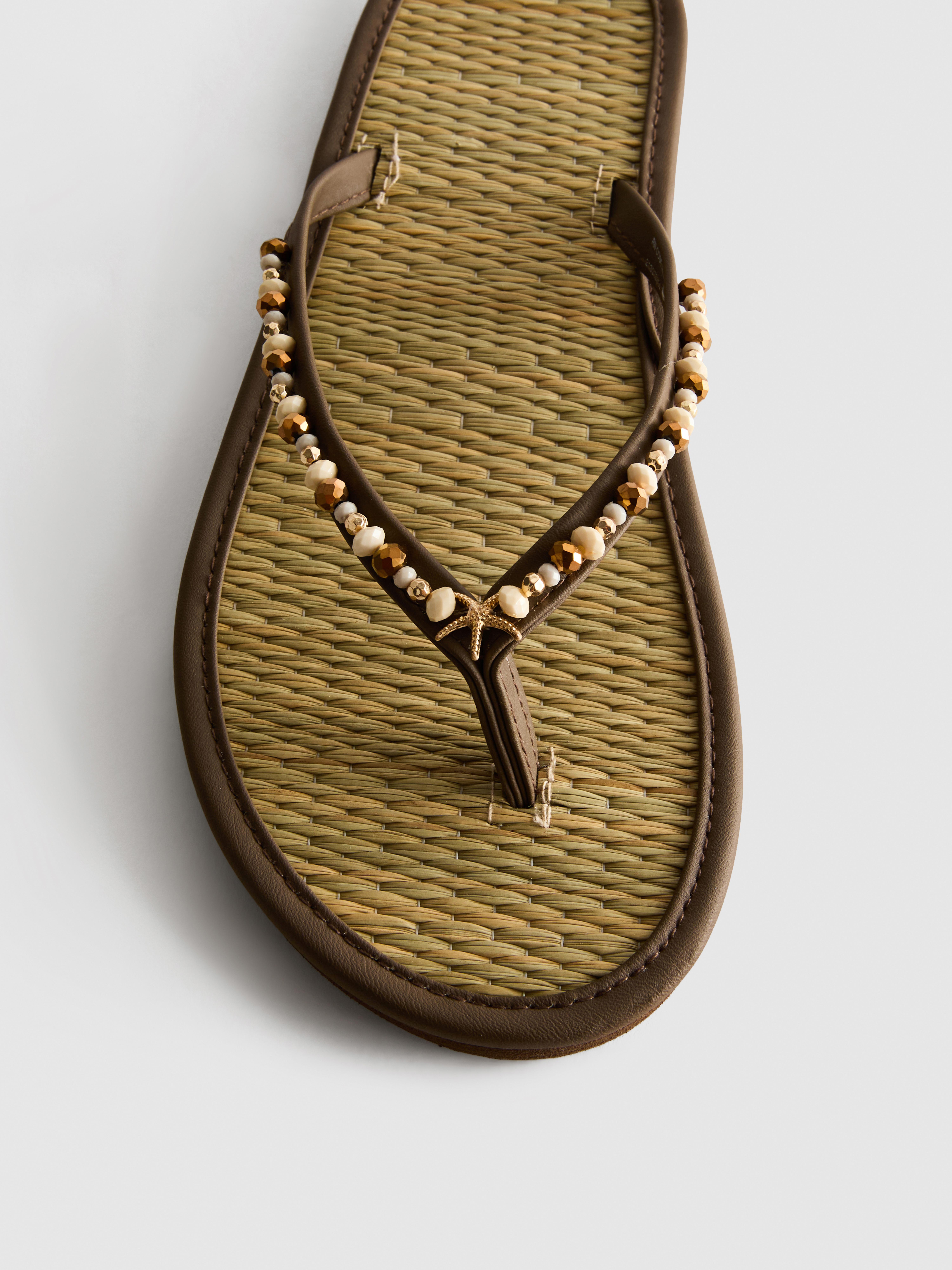 Șlapi cu aspect de iarbă de mare