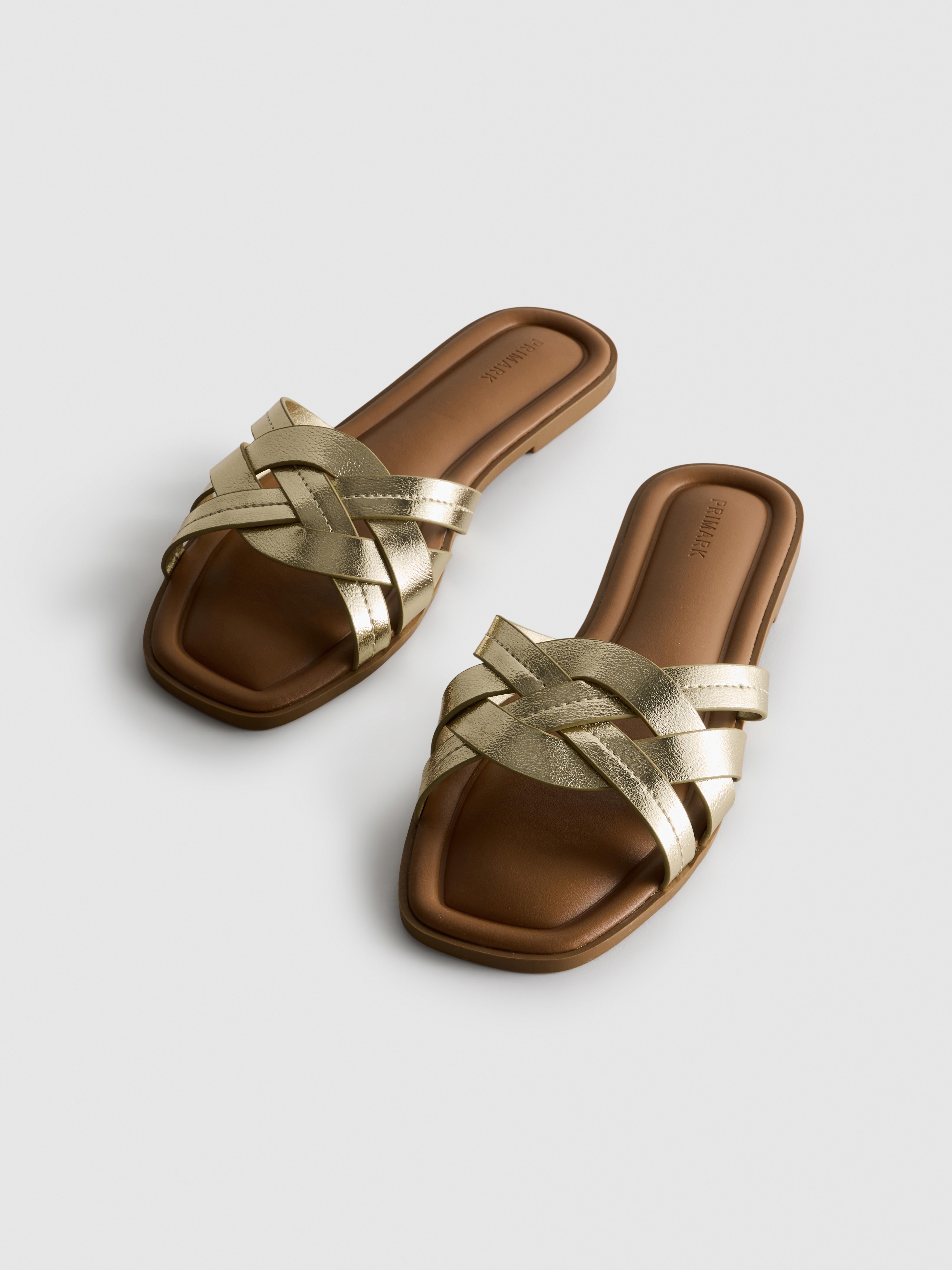 Sandalen van imitatieleer met geweven bandjes