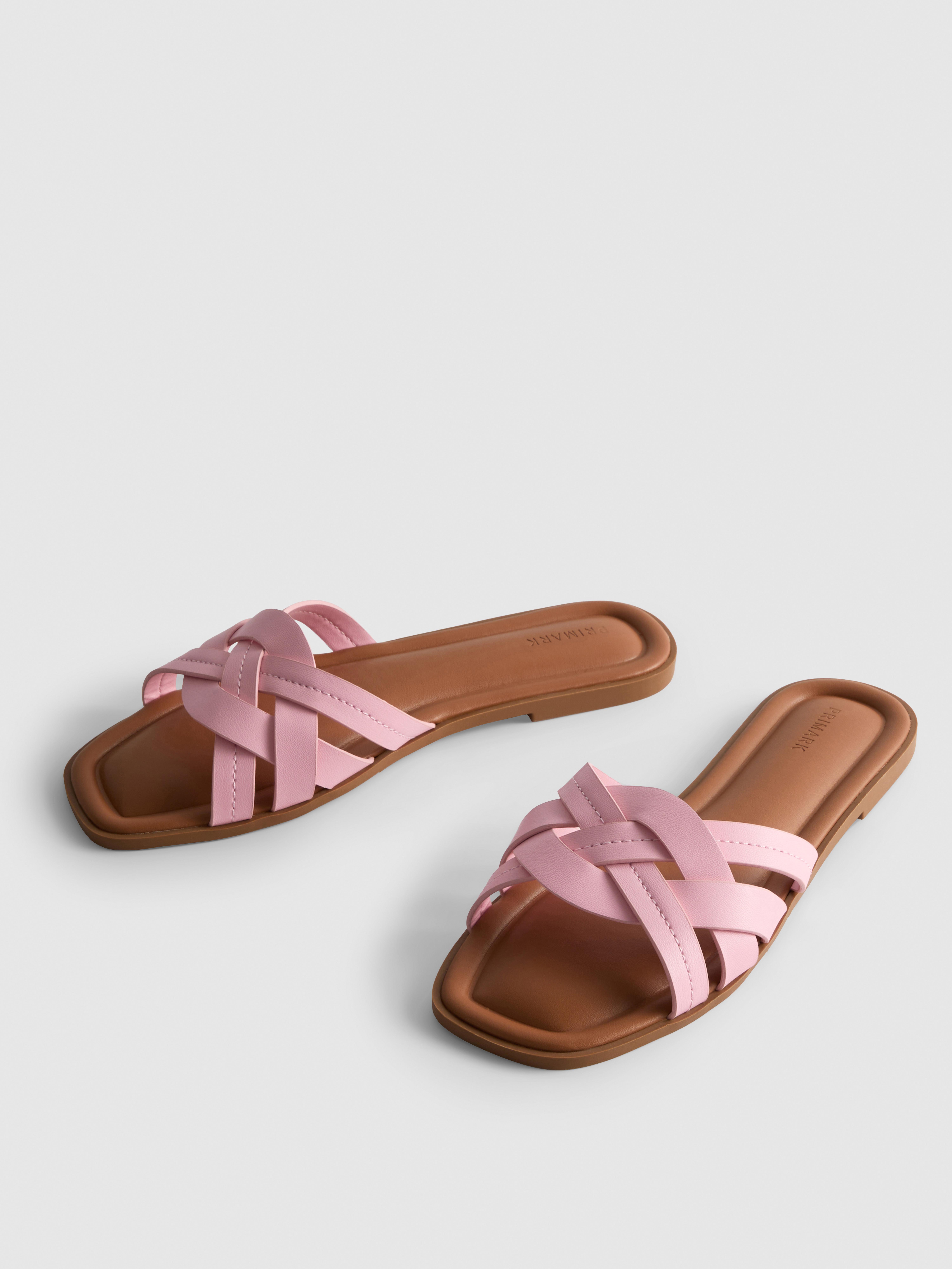 Sandalen van imitatieleer met geweven bandjes