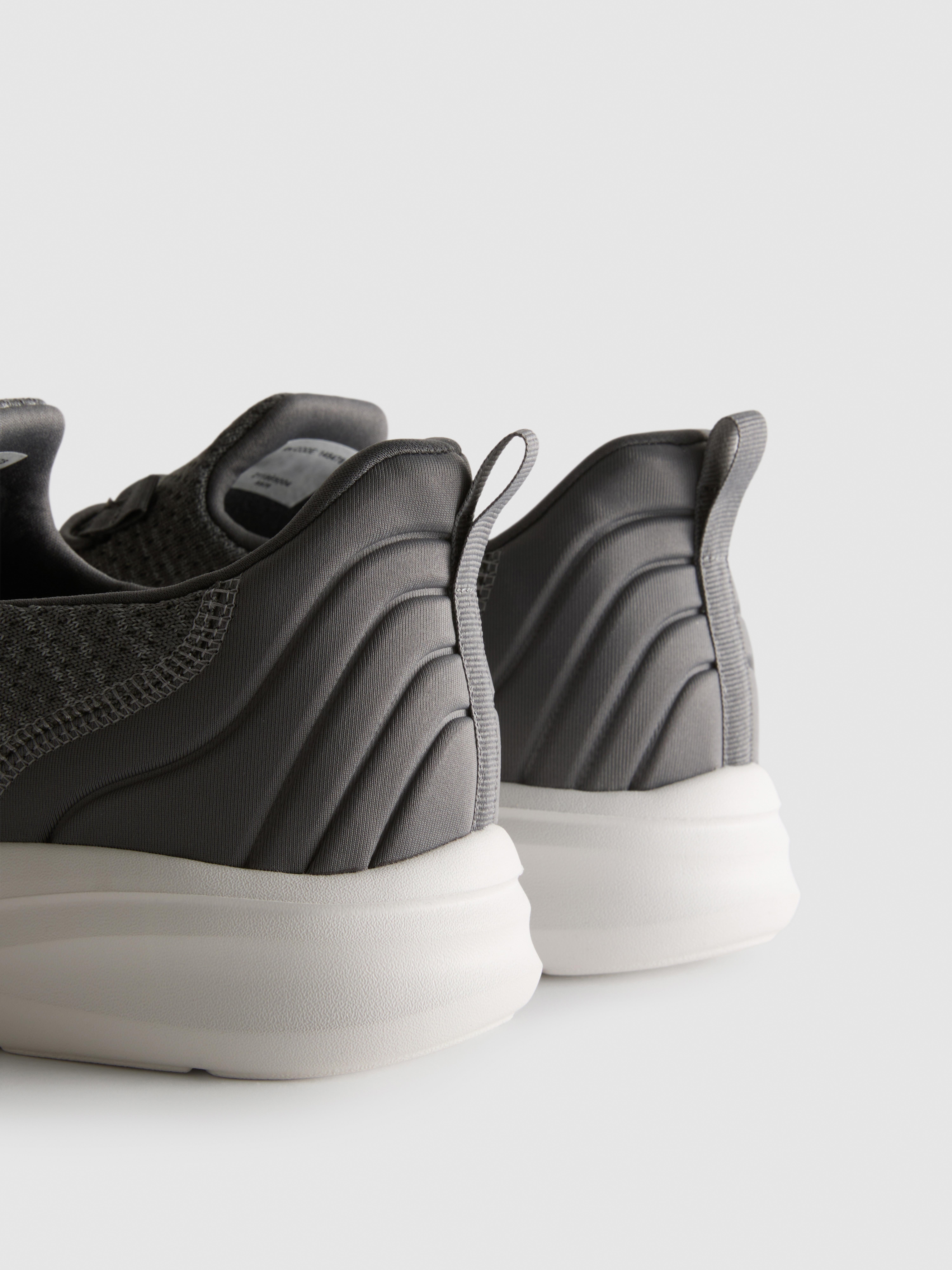 Baskets basses sans lacets