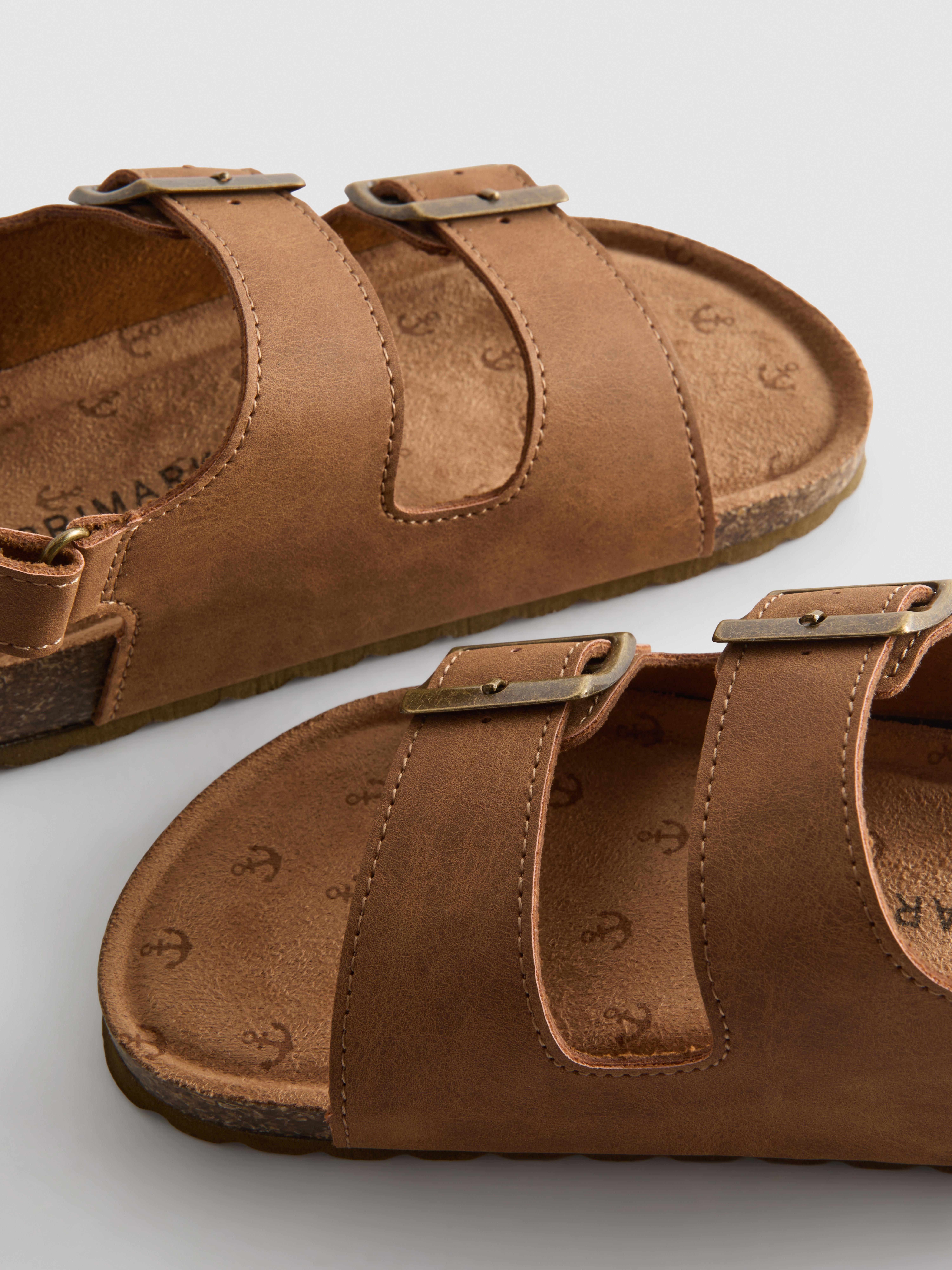 Sandali z dvema paščkoma z zaponko