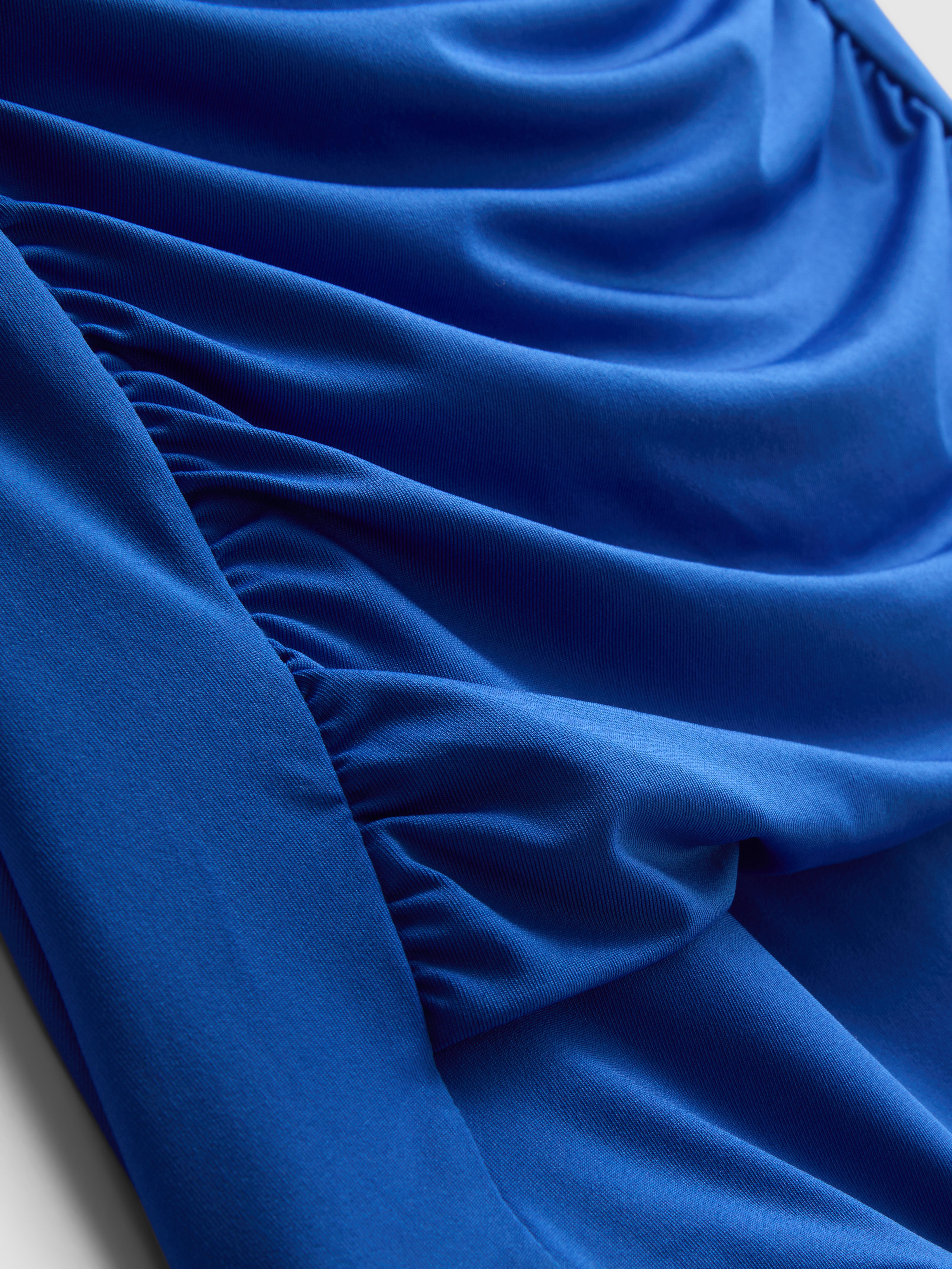 Fato banho adelgaçante moldado detalhes drapeados