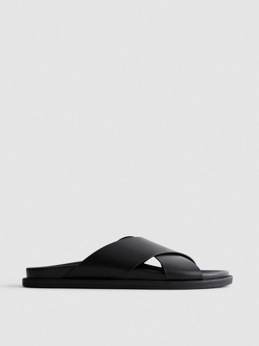 Black Crisscross Strap Flat Sandals – Primark – صورة المنتج