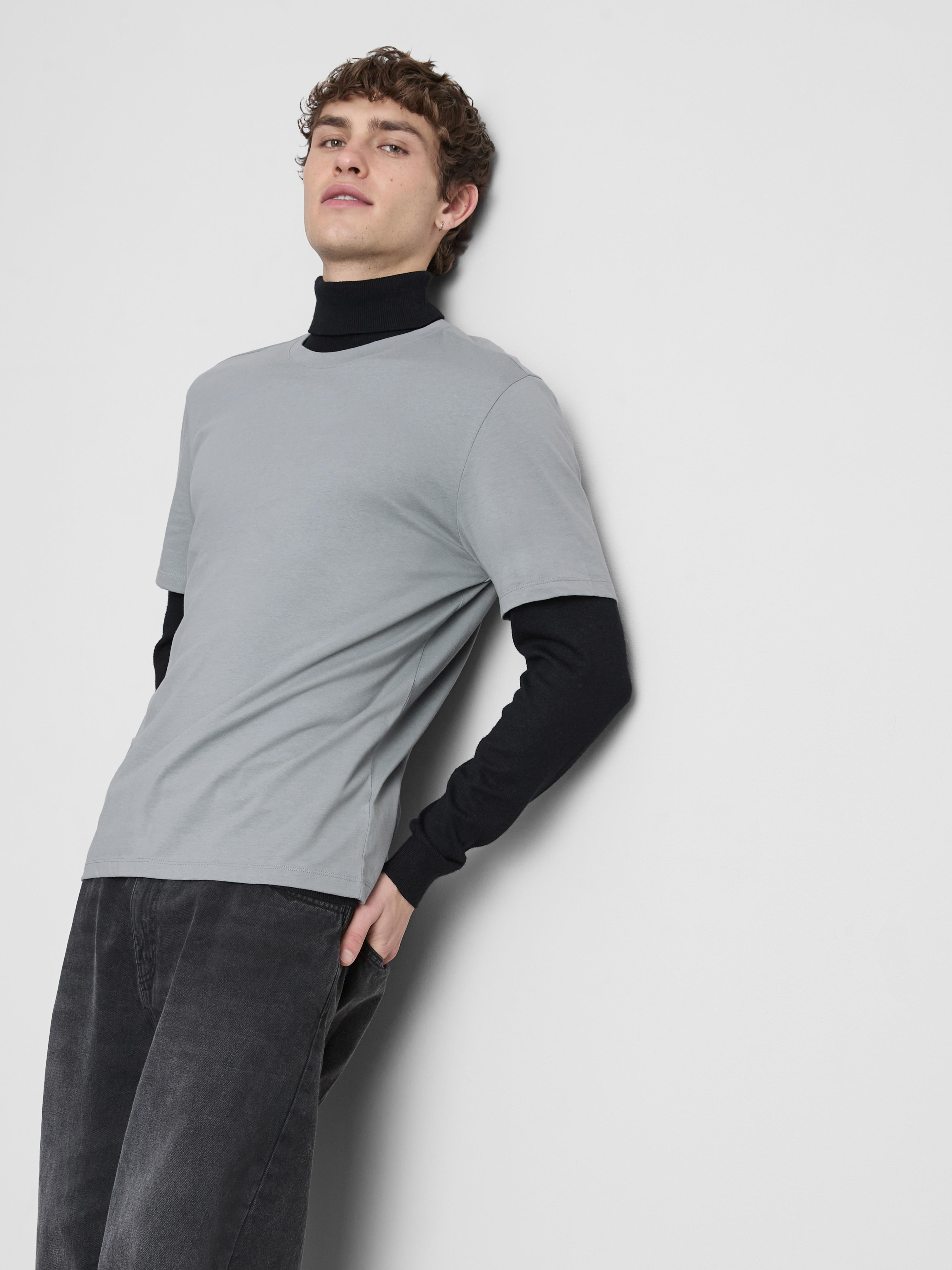 Camiseta básica de corte estándar