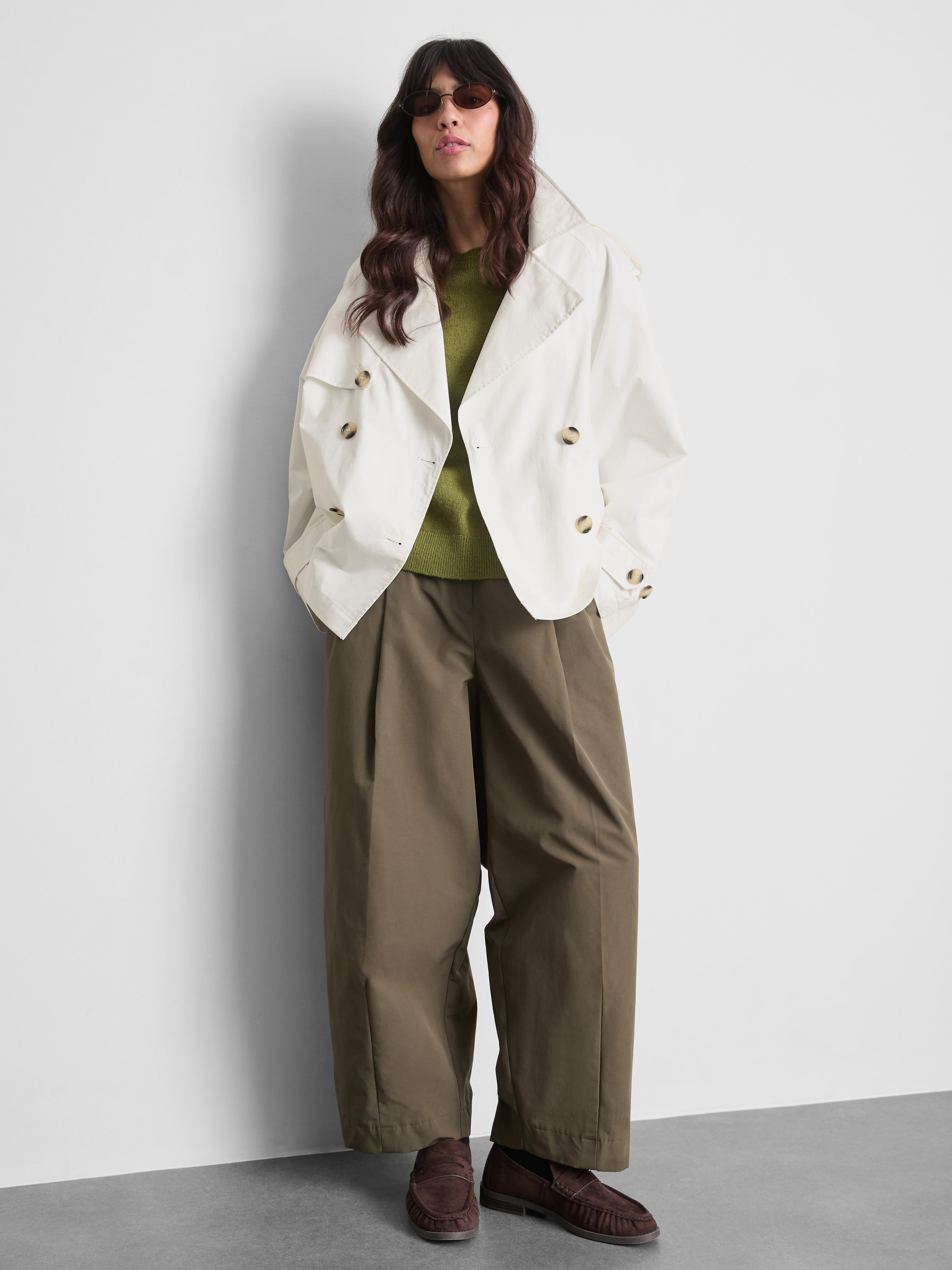 Kurzer Mackintosh für den Sommer