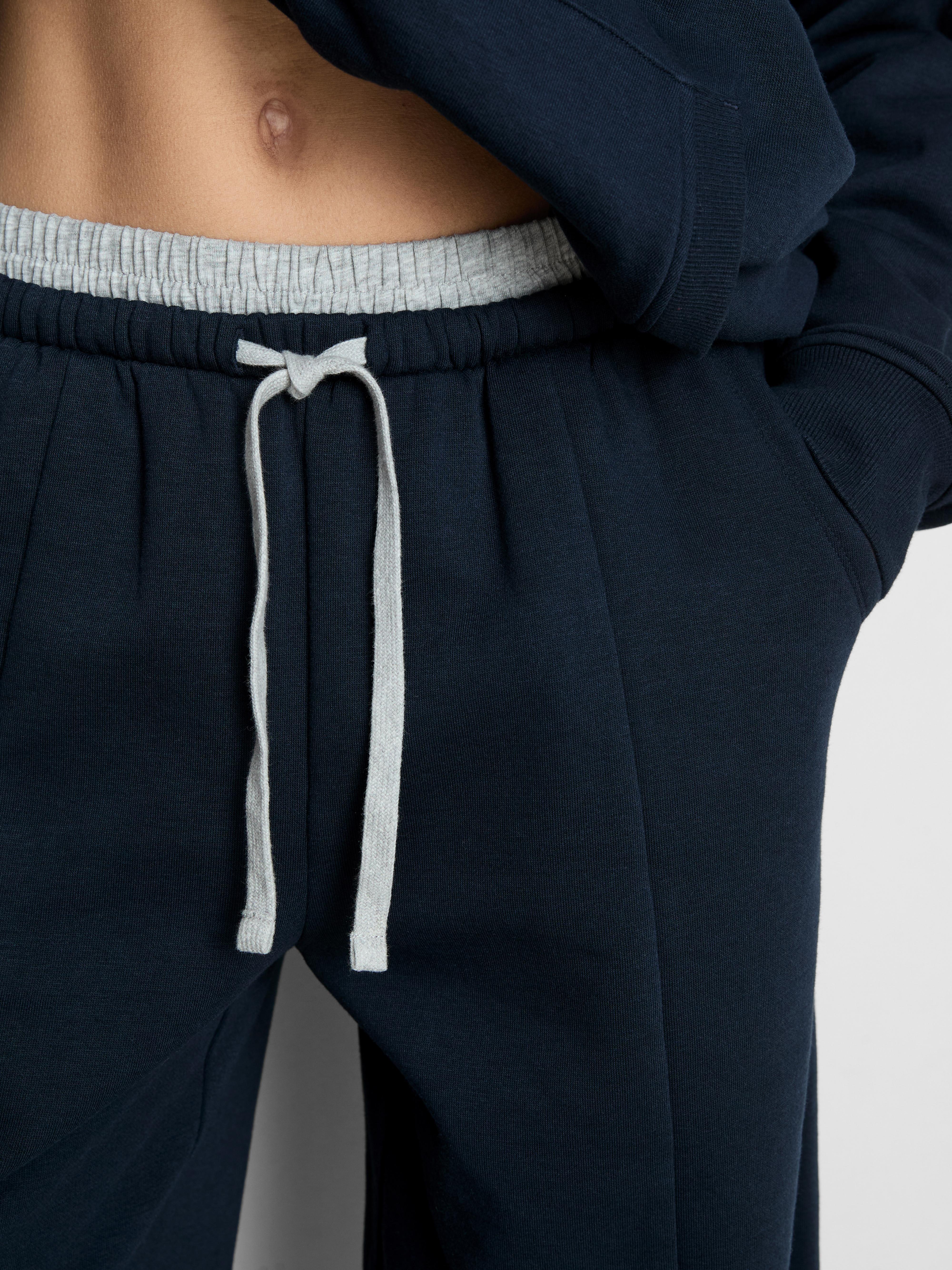 Women's Navy Double-Waistband Barrel-Leg Joggers