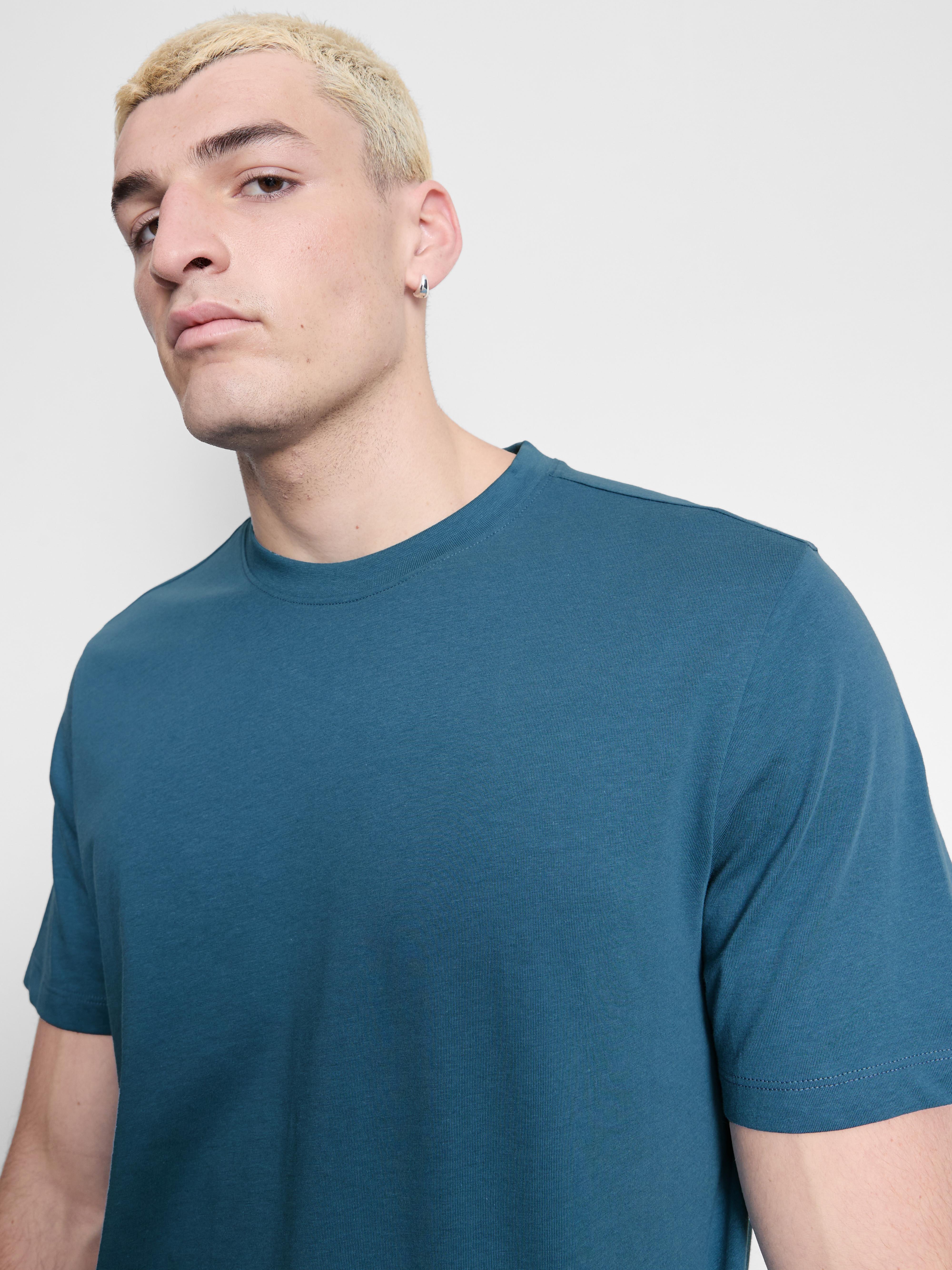 Tricou cu mânecă scurtă și croială clasică
