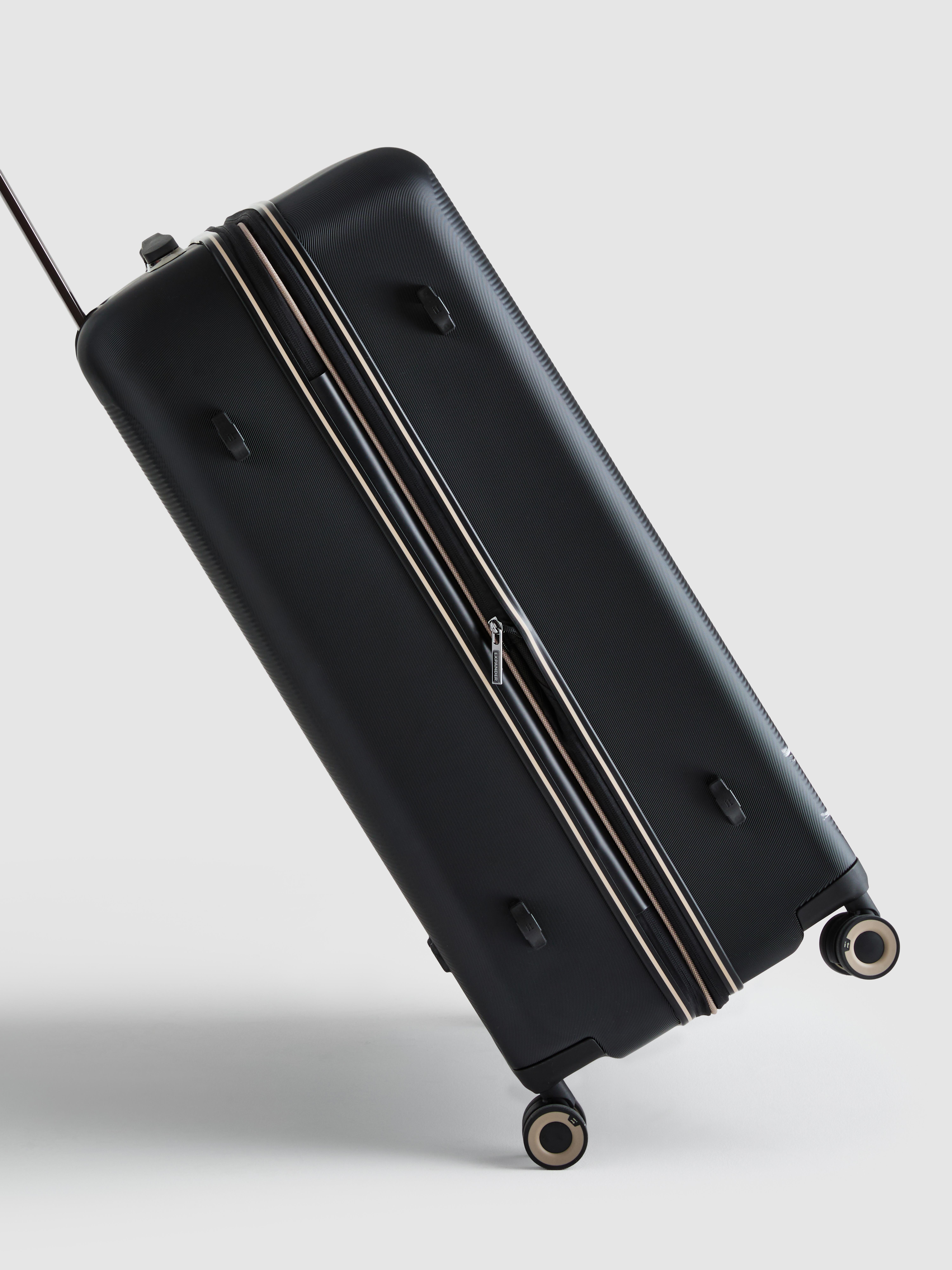 it Luggage Hard-Shell Suitcase