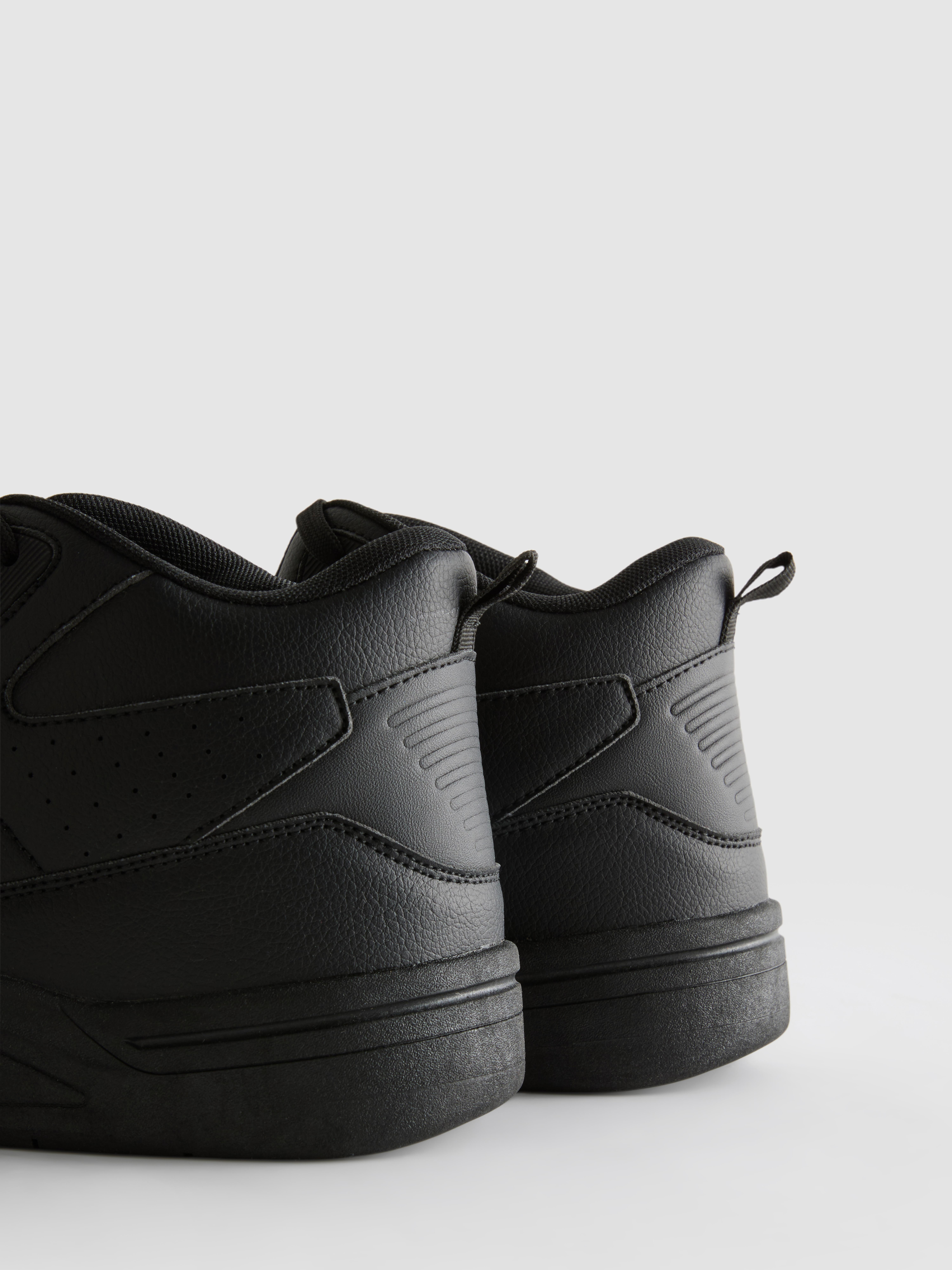 Zapatillas de caña alta básicas