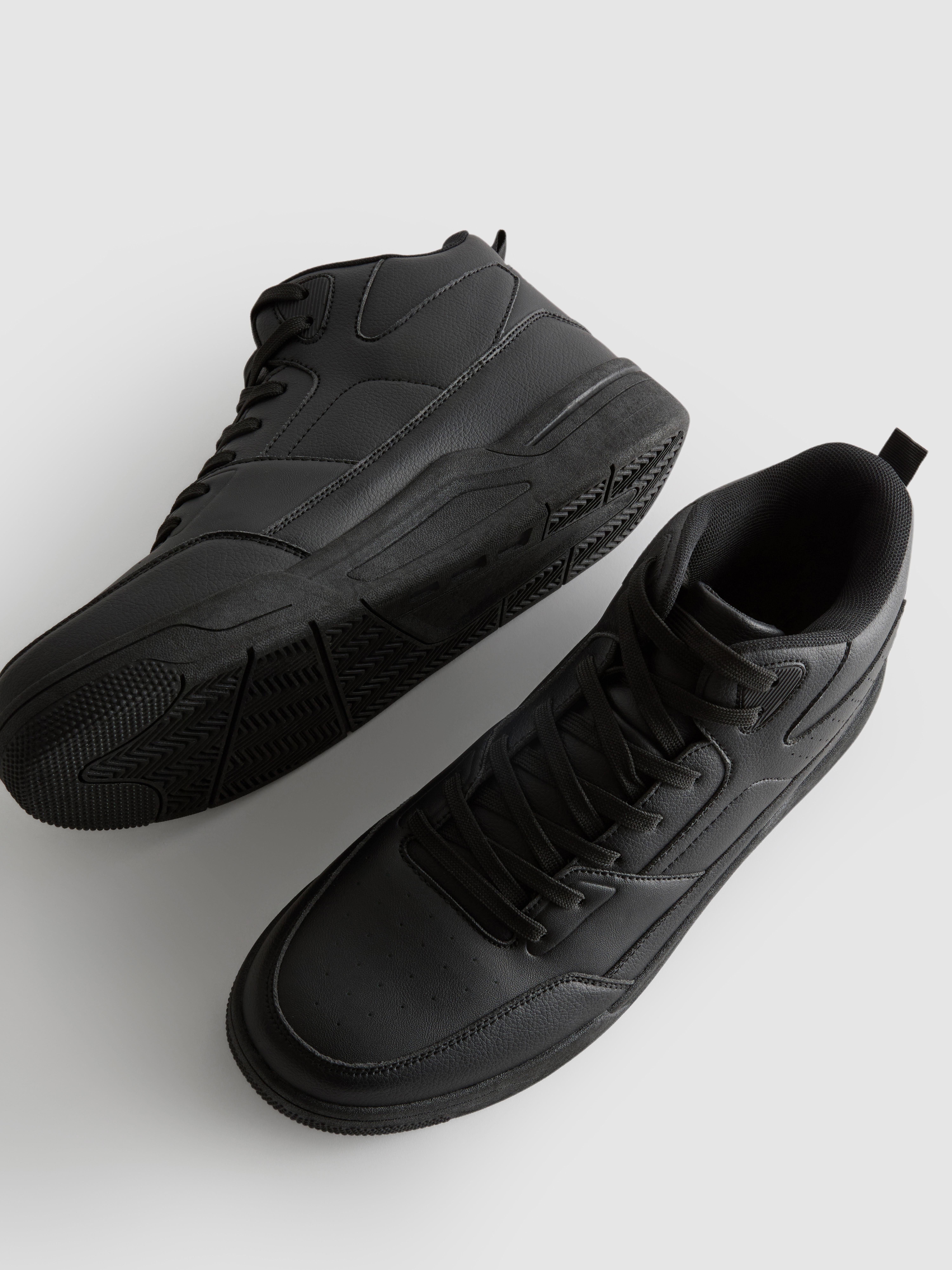 Zapatillas de caña alta básicas