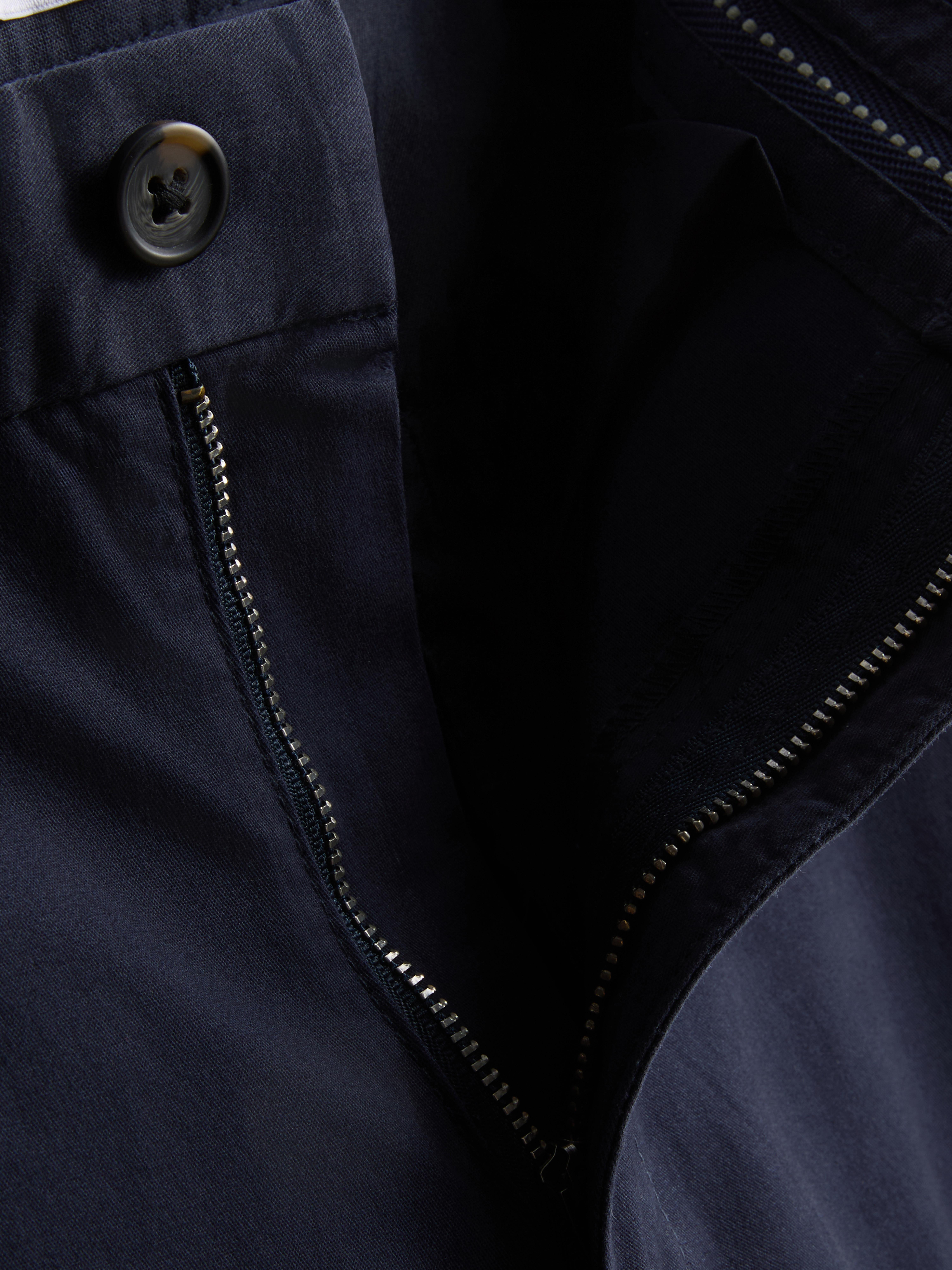 Slim Chinos