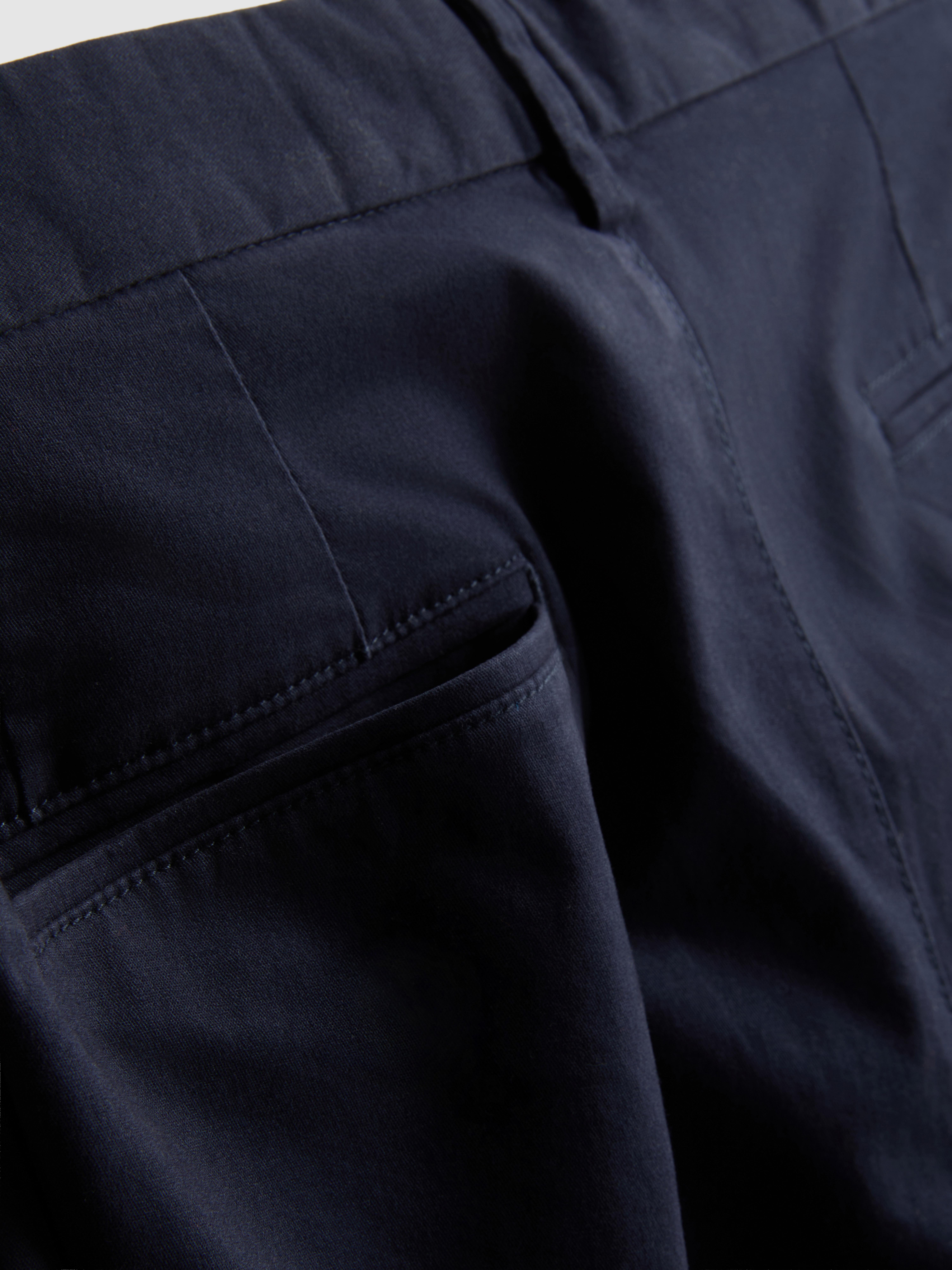 Slim Chinos