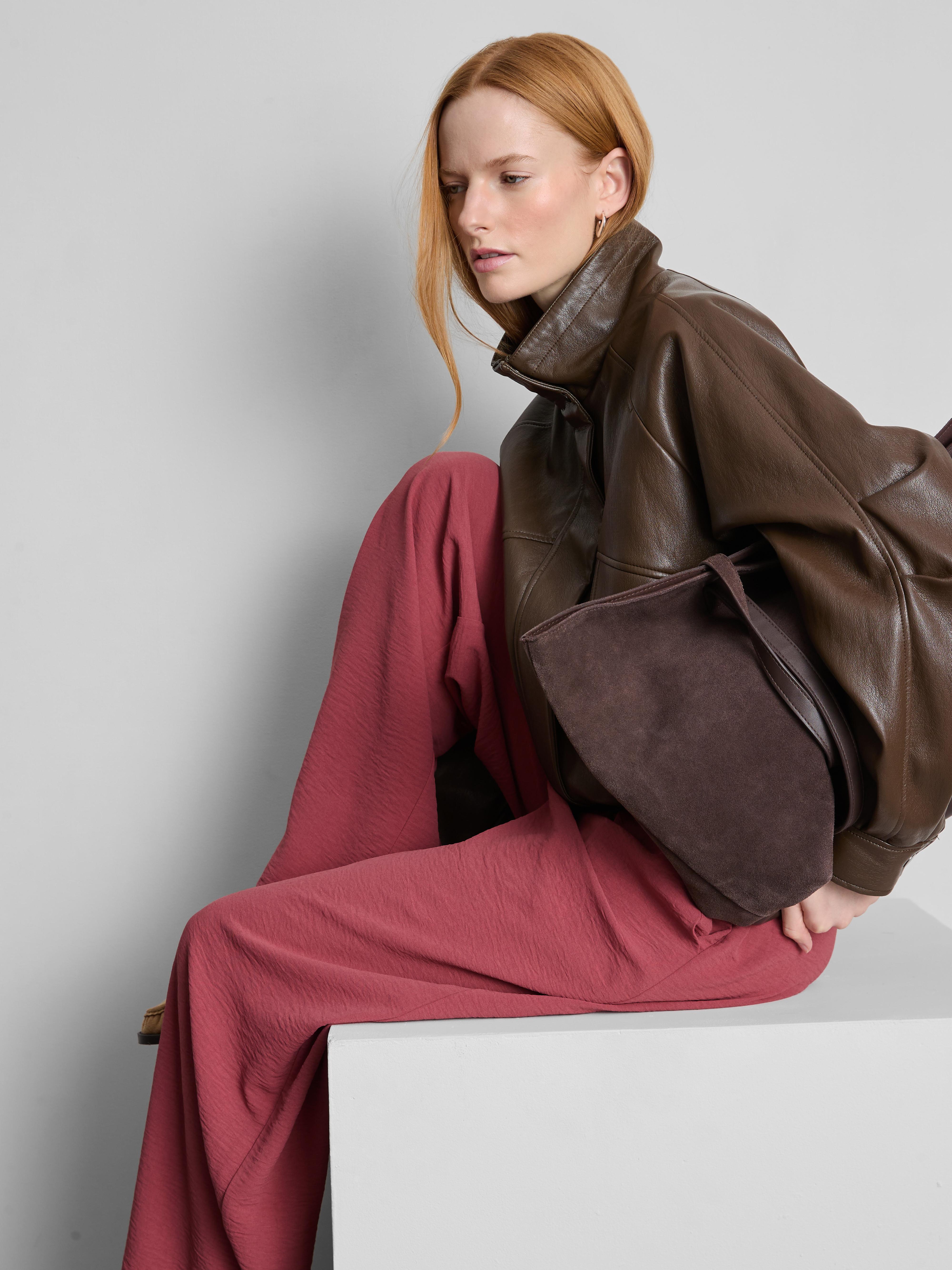 Pantalones de pernera ancha con cintura elástica