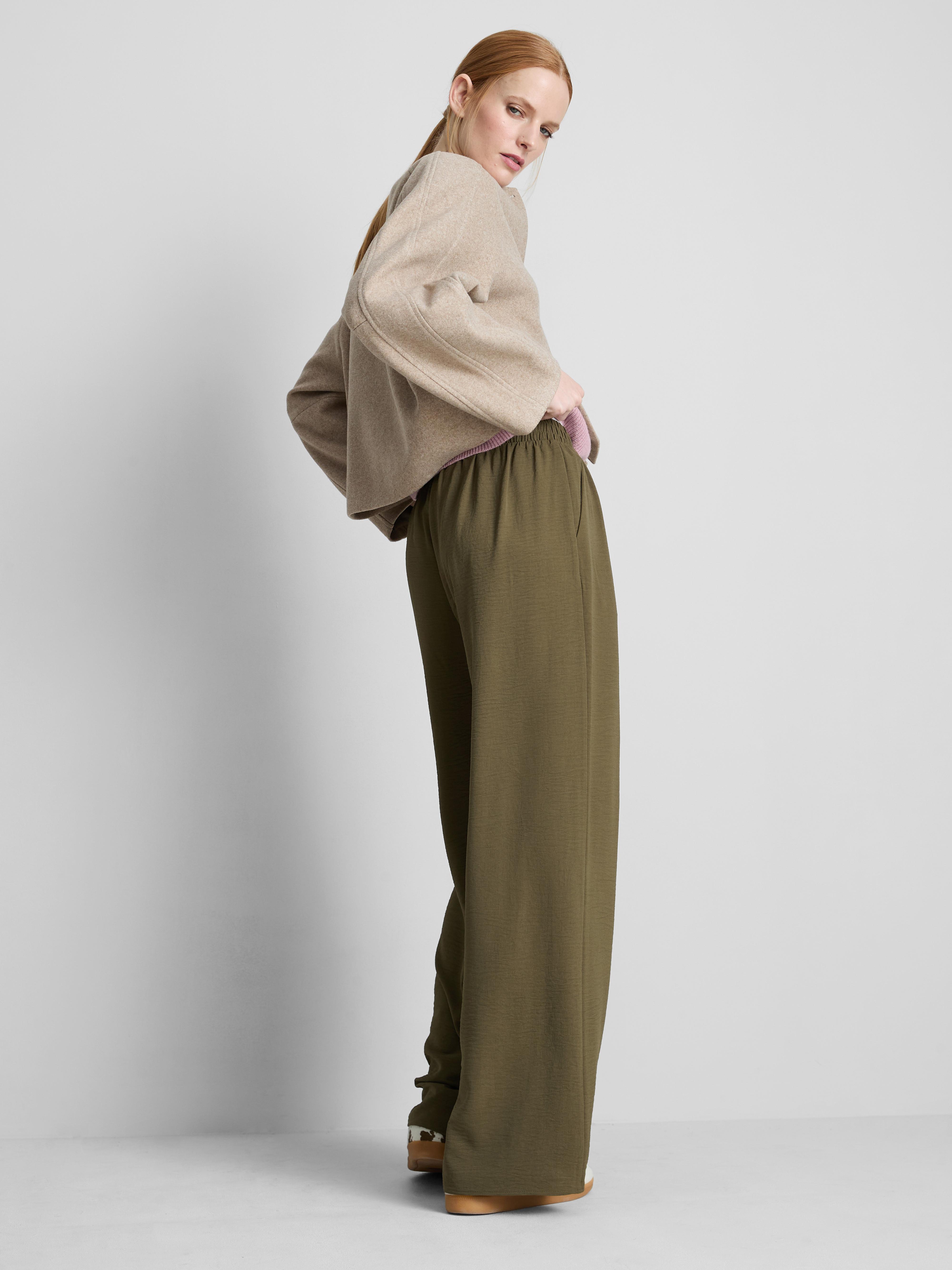 Pantalones de pernera ancha con cintura elástica