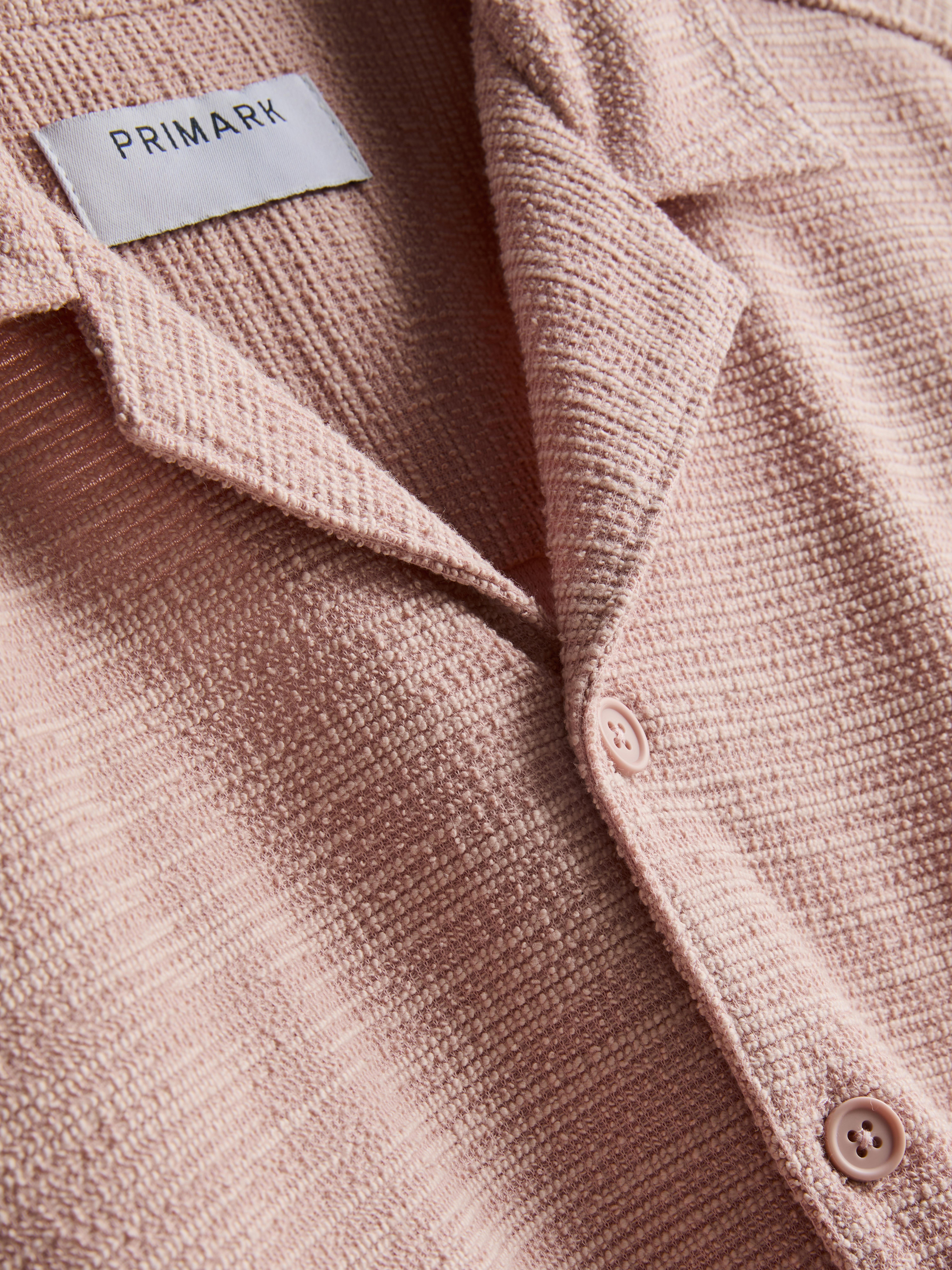 Štruktúrovaná košeľa s krátkym rukávom