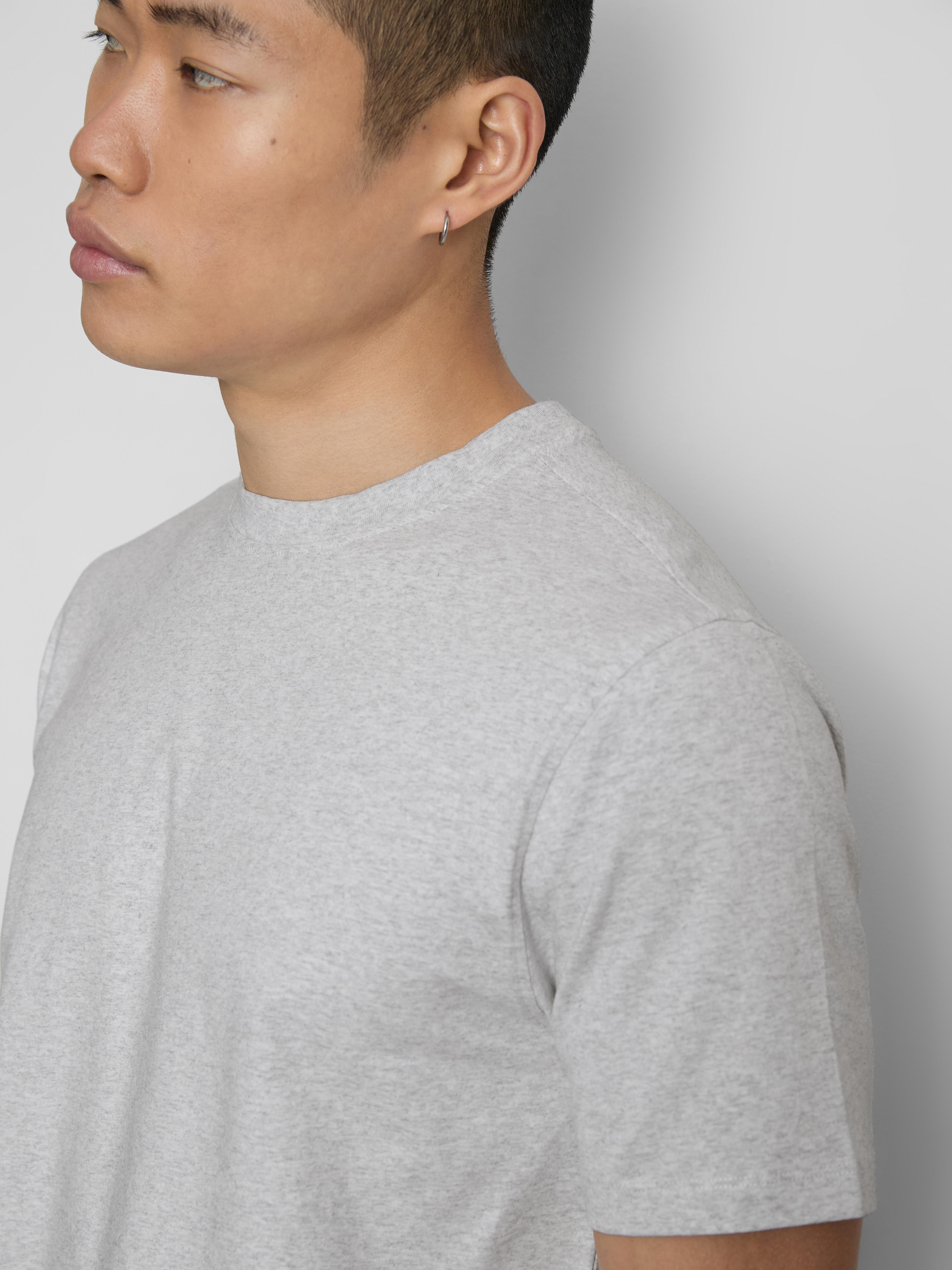 Men's Light Gray Stretch Slim-Fit T-Shirt