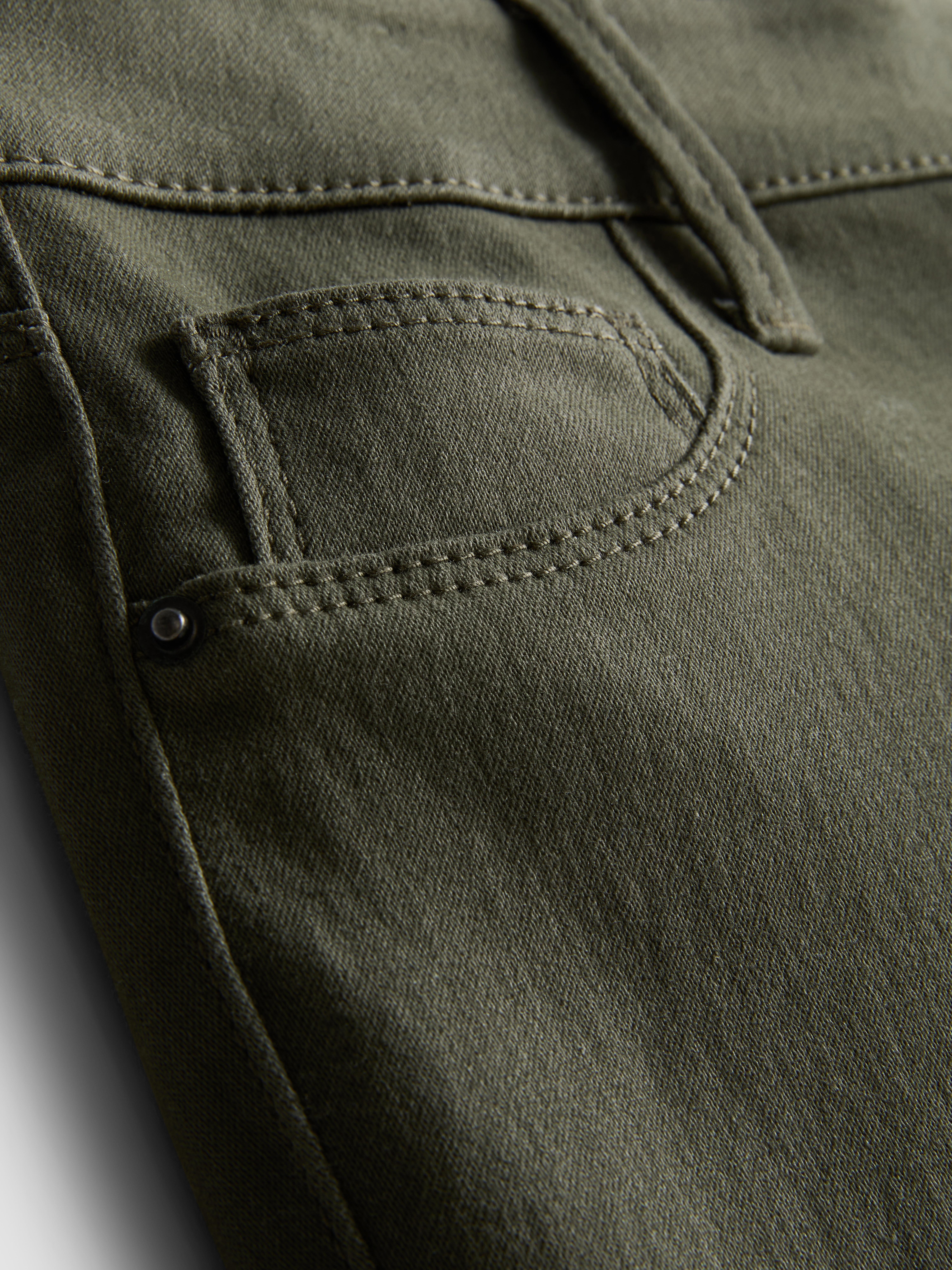 Blugi mulați cu talie medie, din denim bogat în bumbac