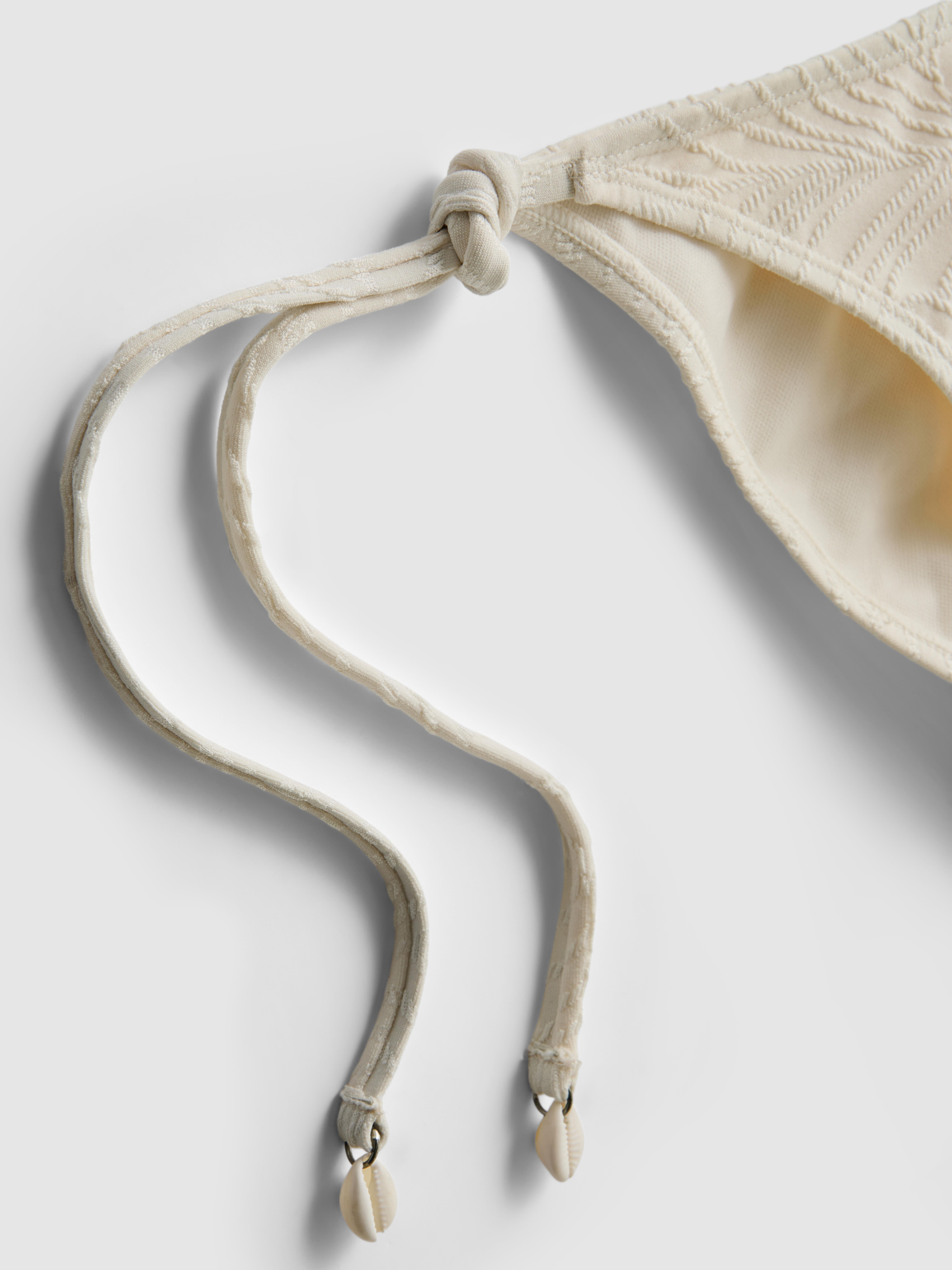 Textured Leaf Shell Detail Bikini Bottoms