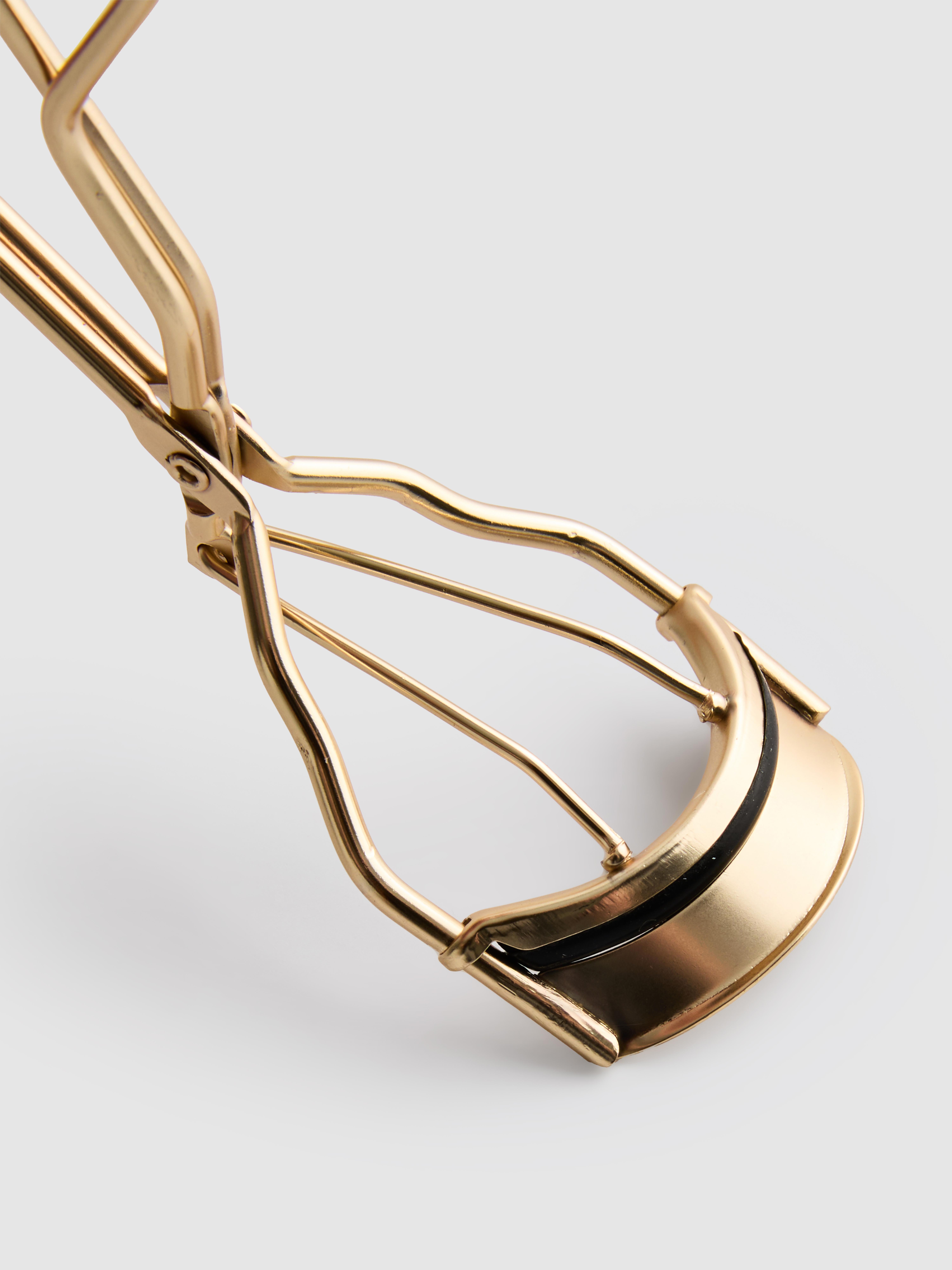 PS... Pro Eyelash Curler