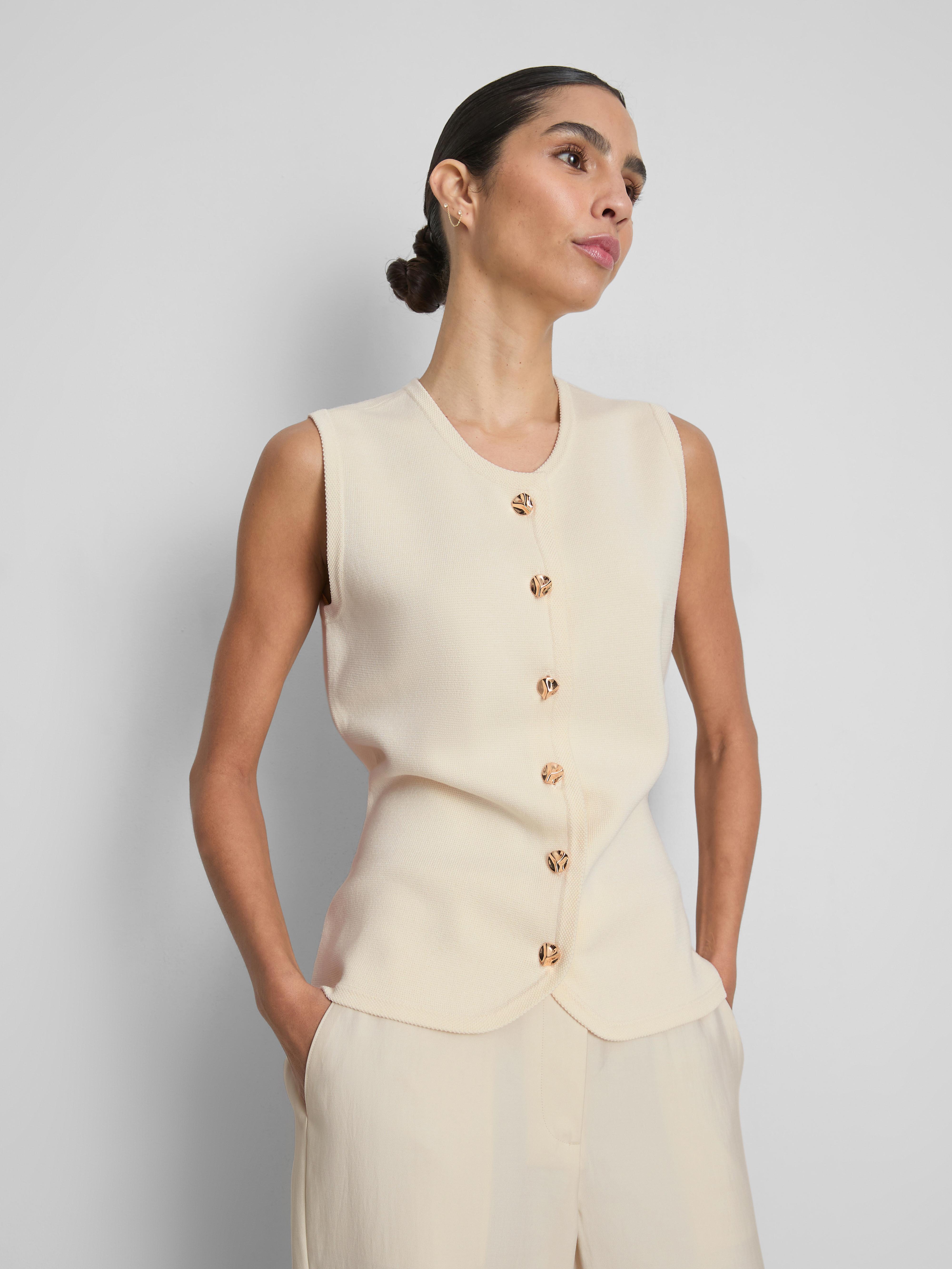 Gebreid gilet met knopen By Coleen