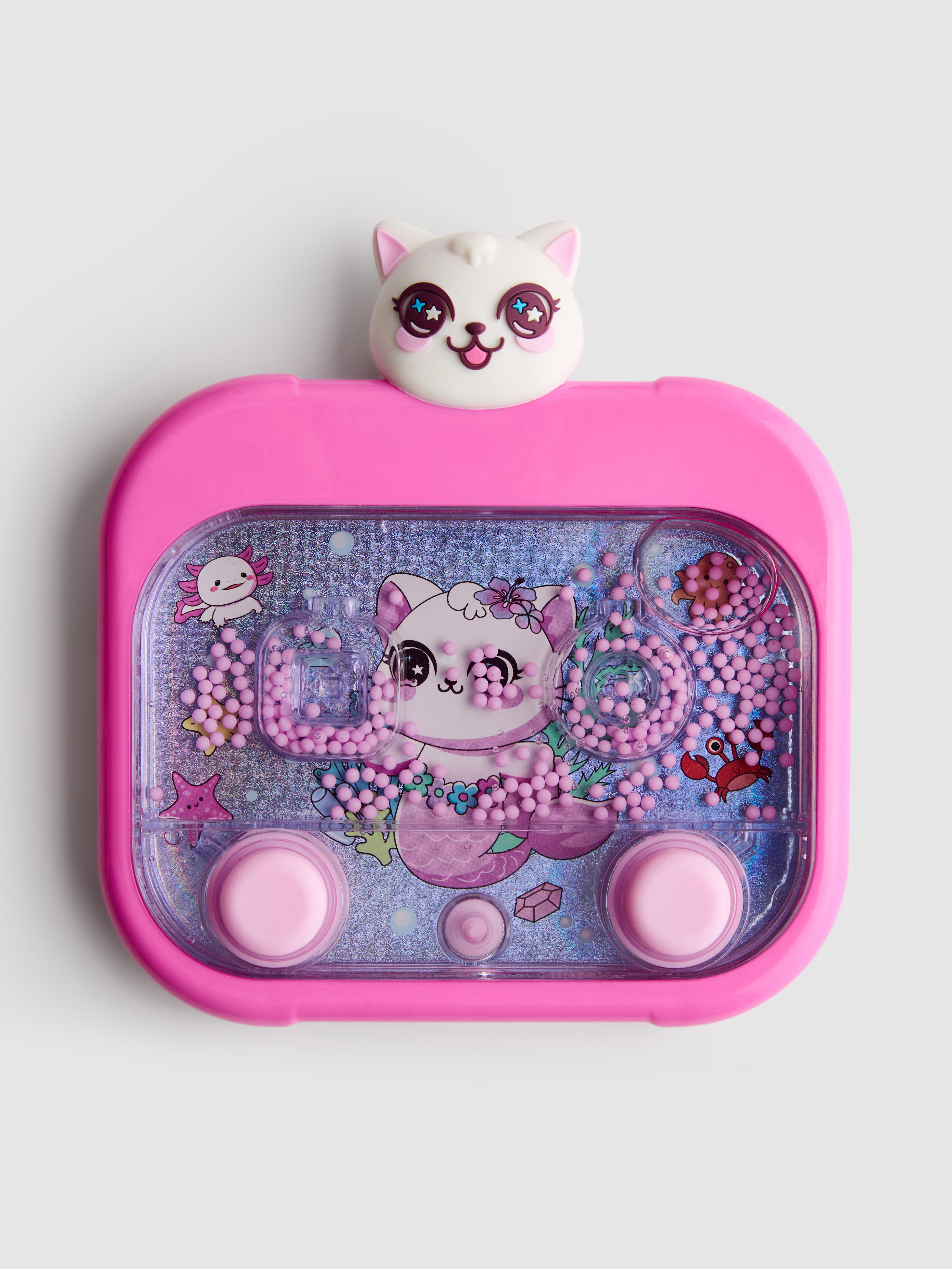 Gra wodna z kotką-syrenką