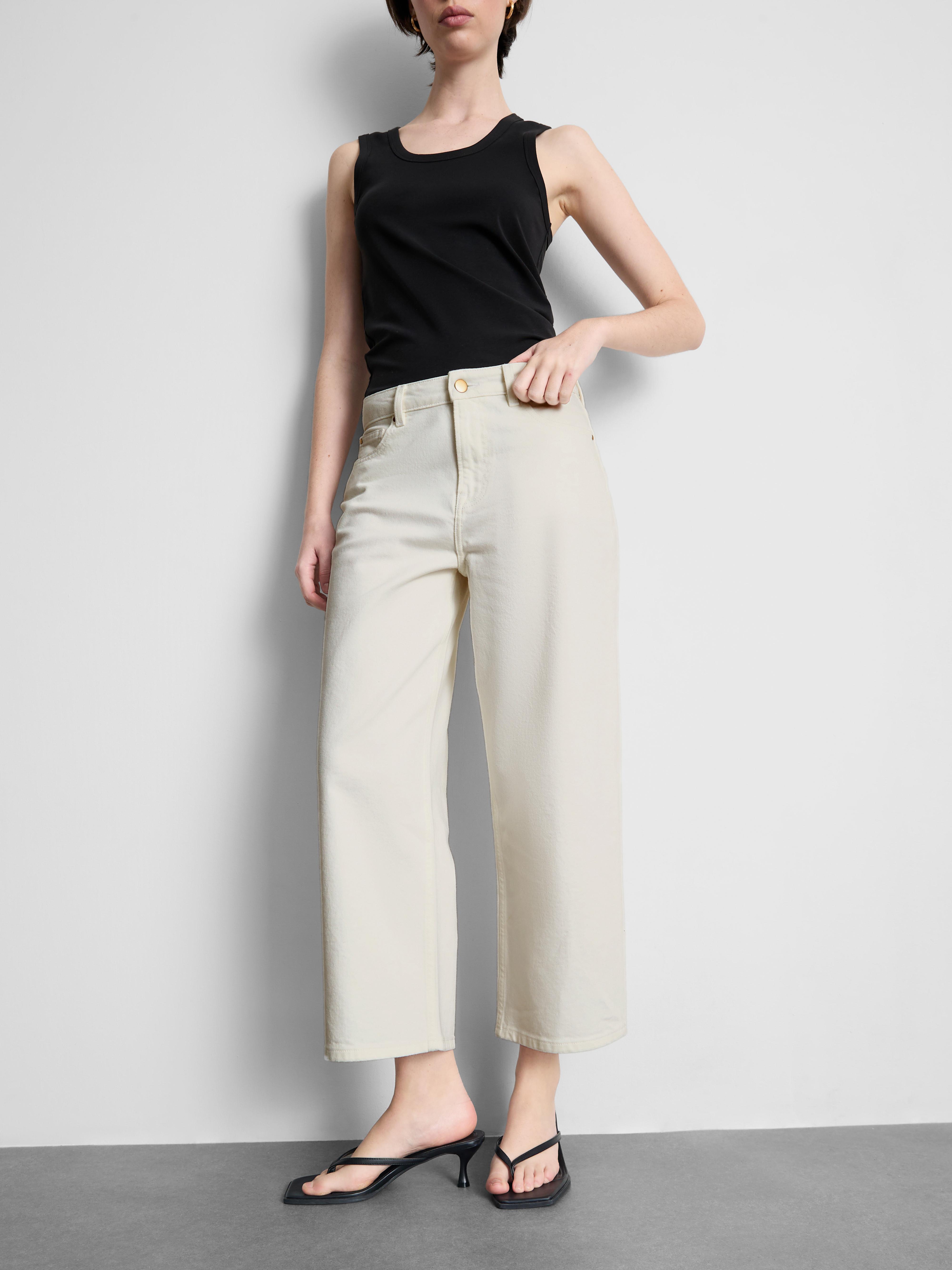 Kurze Jeans mit weitem Bein