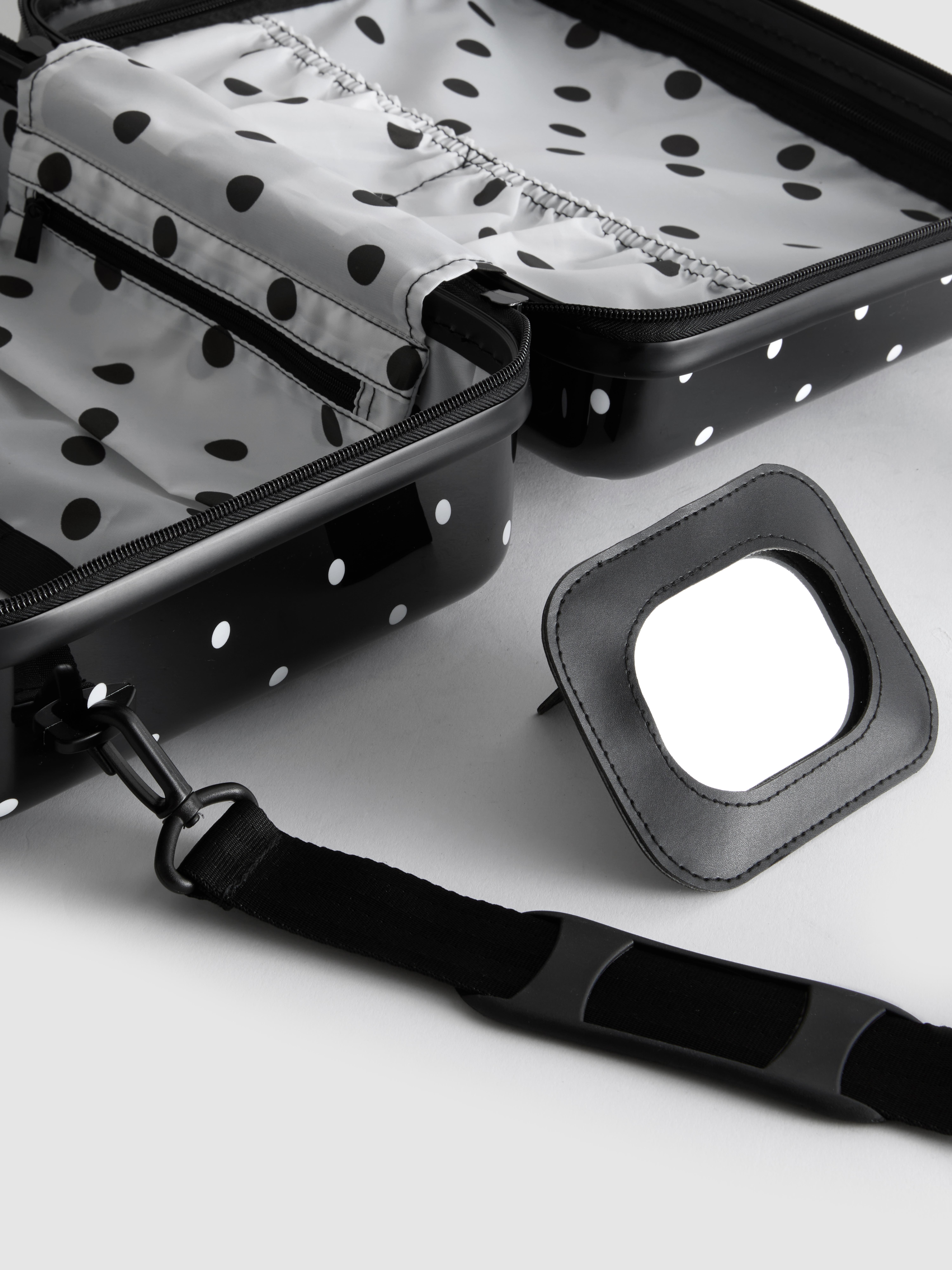 Black/White it Luggage Hard-Shell Polka Dot Vanity Case