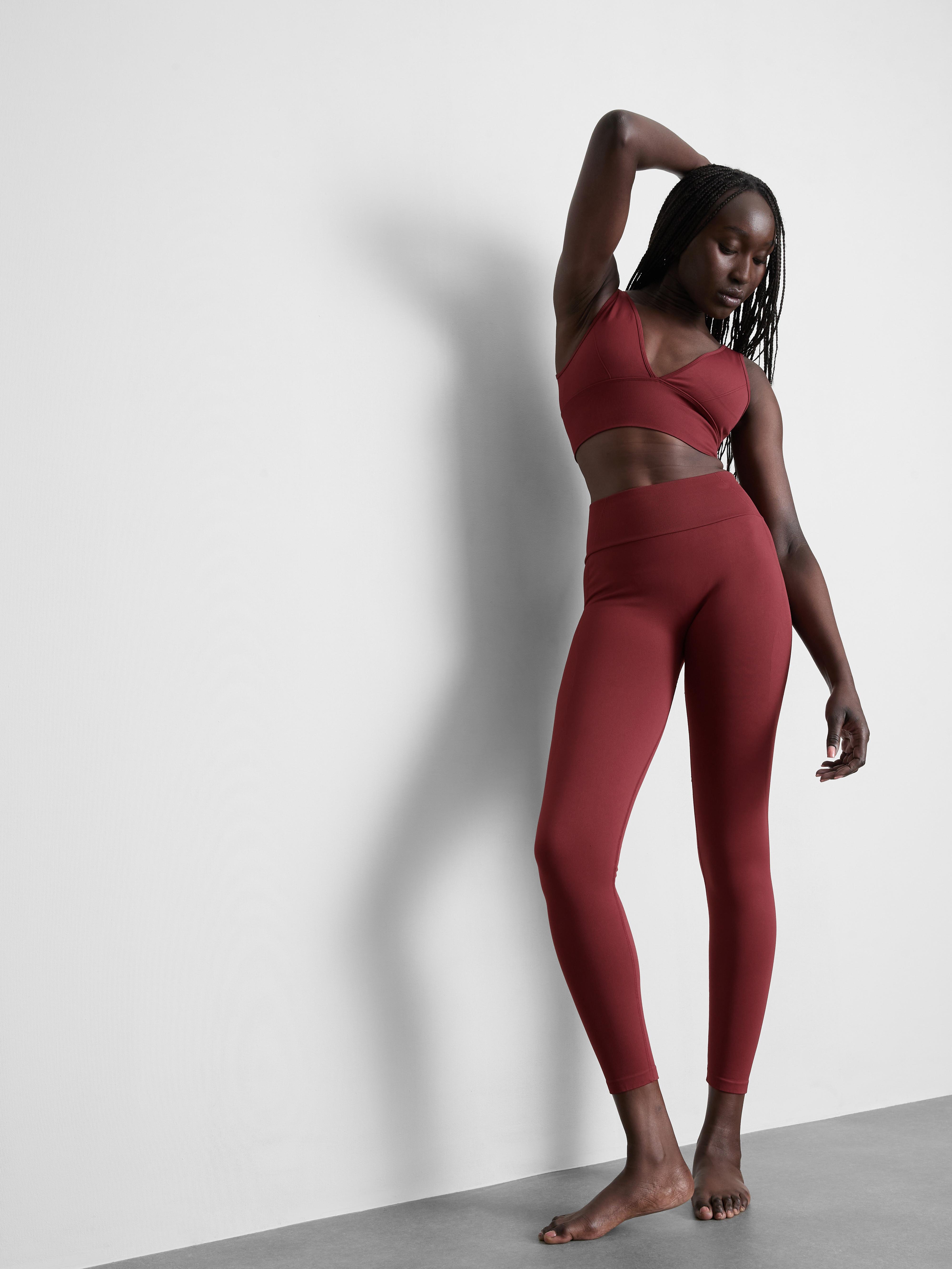 Women's Burgundy Rita Ora V-Neck Seamless Crop Top