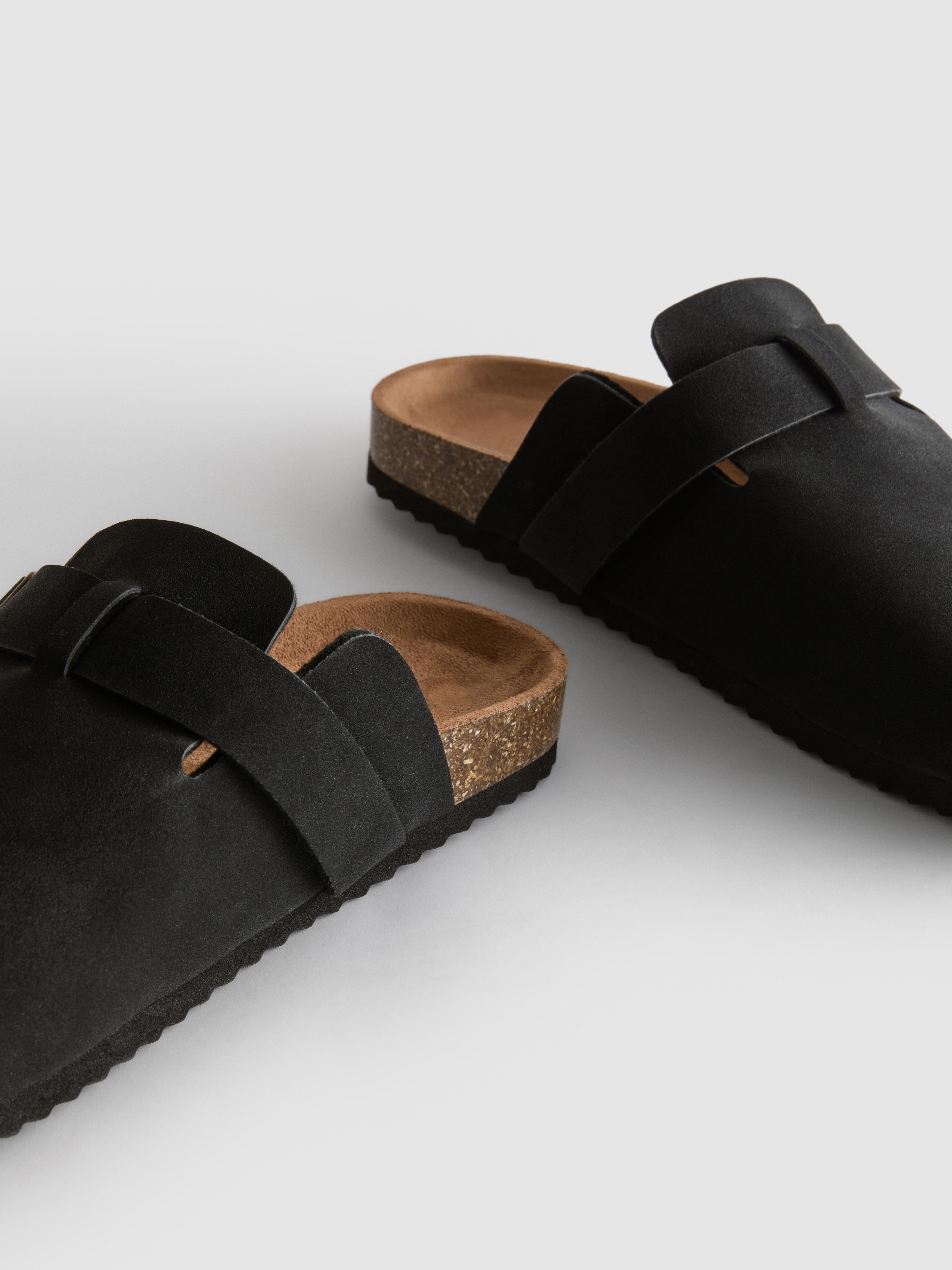 Men's Black Closed Toe Mule Slippers