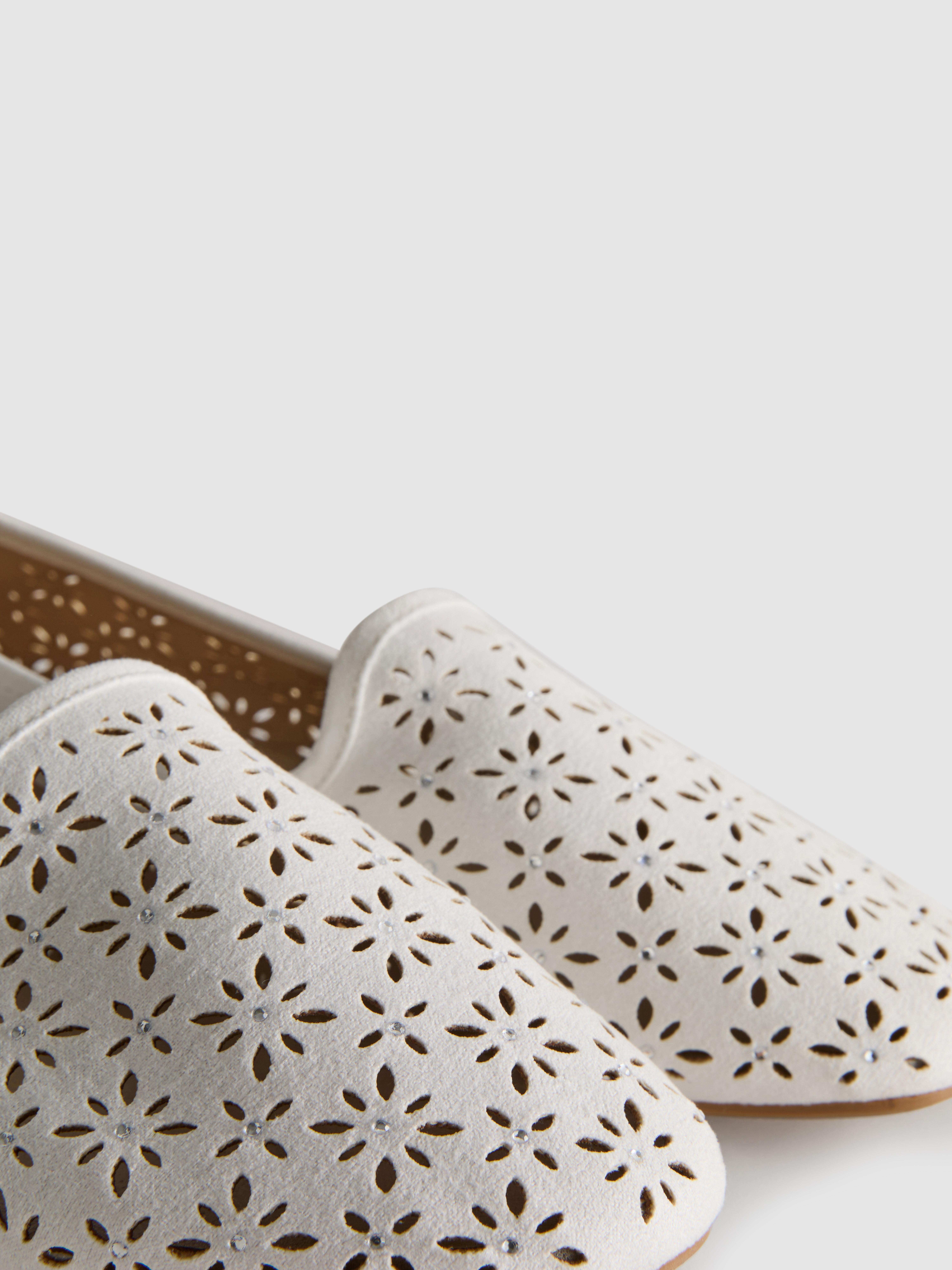 Balerinki z wycięciem