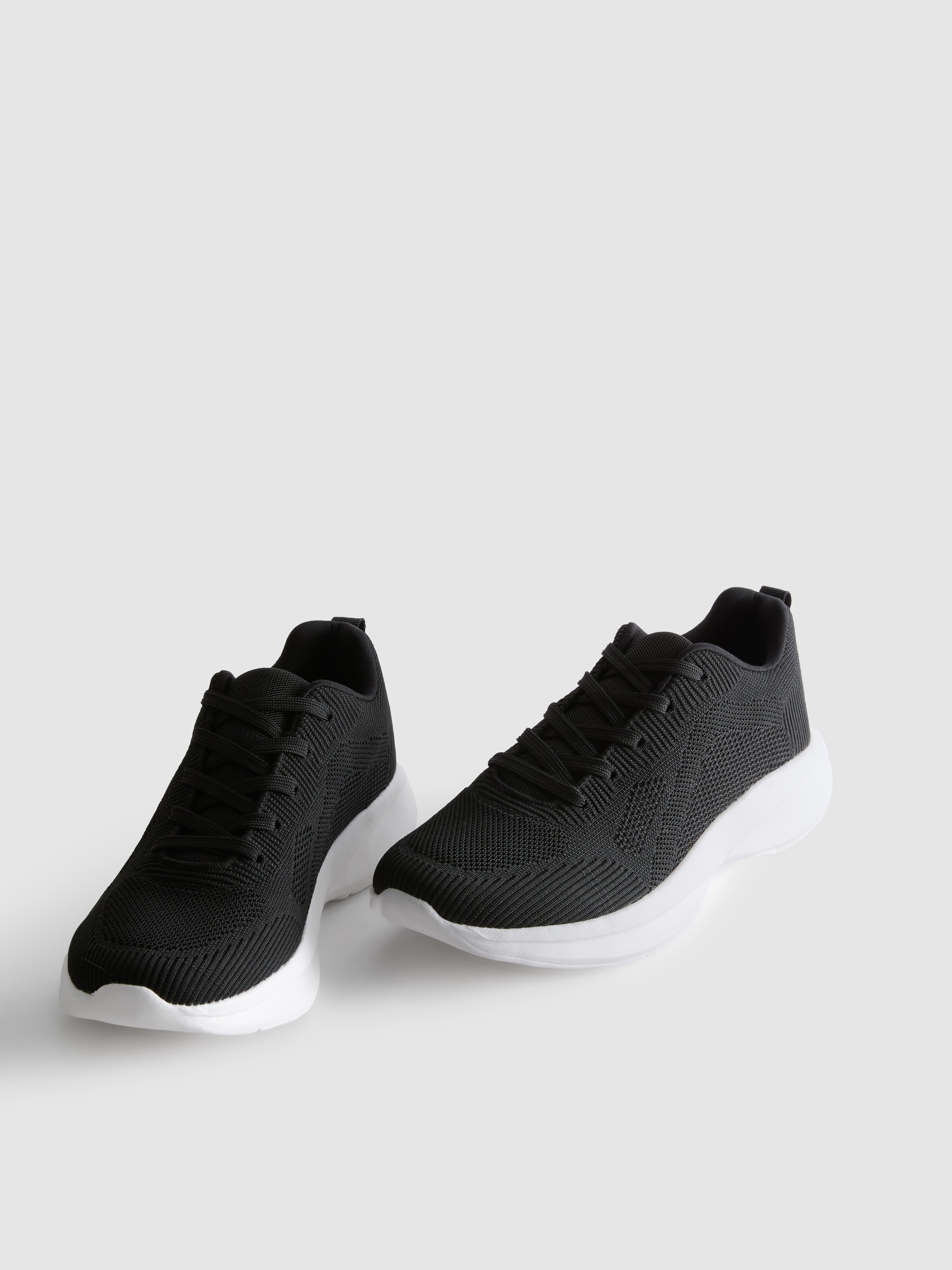 Low Top Sports Sneakers