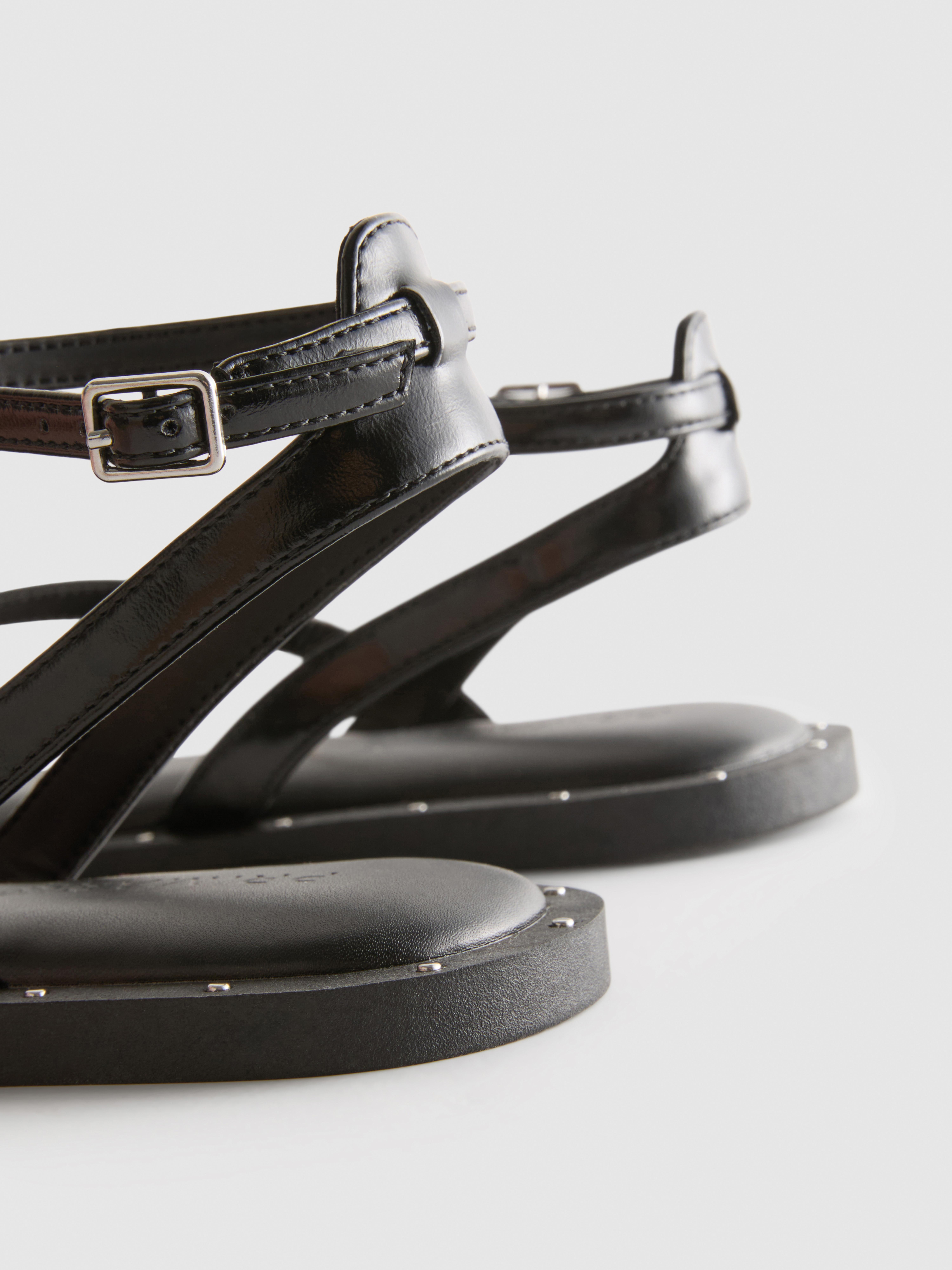 Studded Toe Loop Sandals