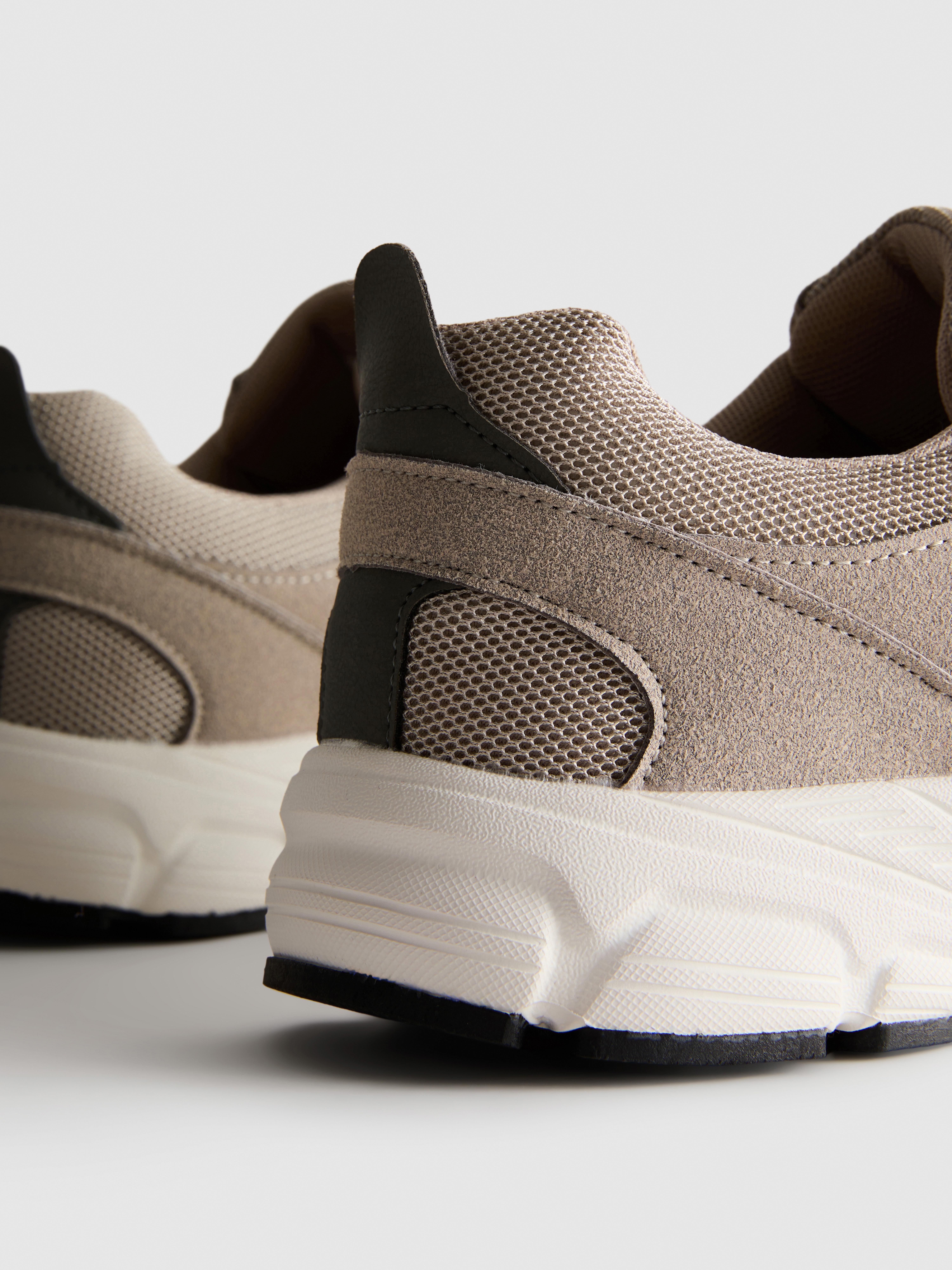 Deportivas de malla de caña baja