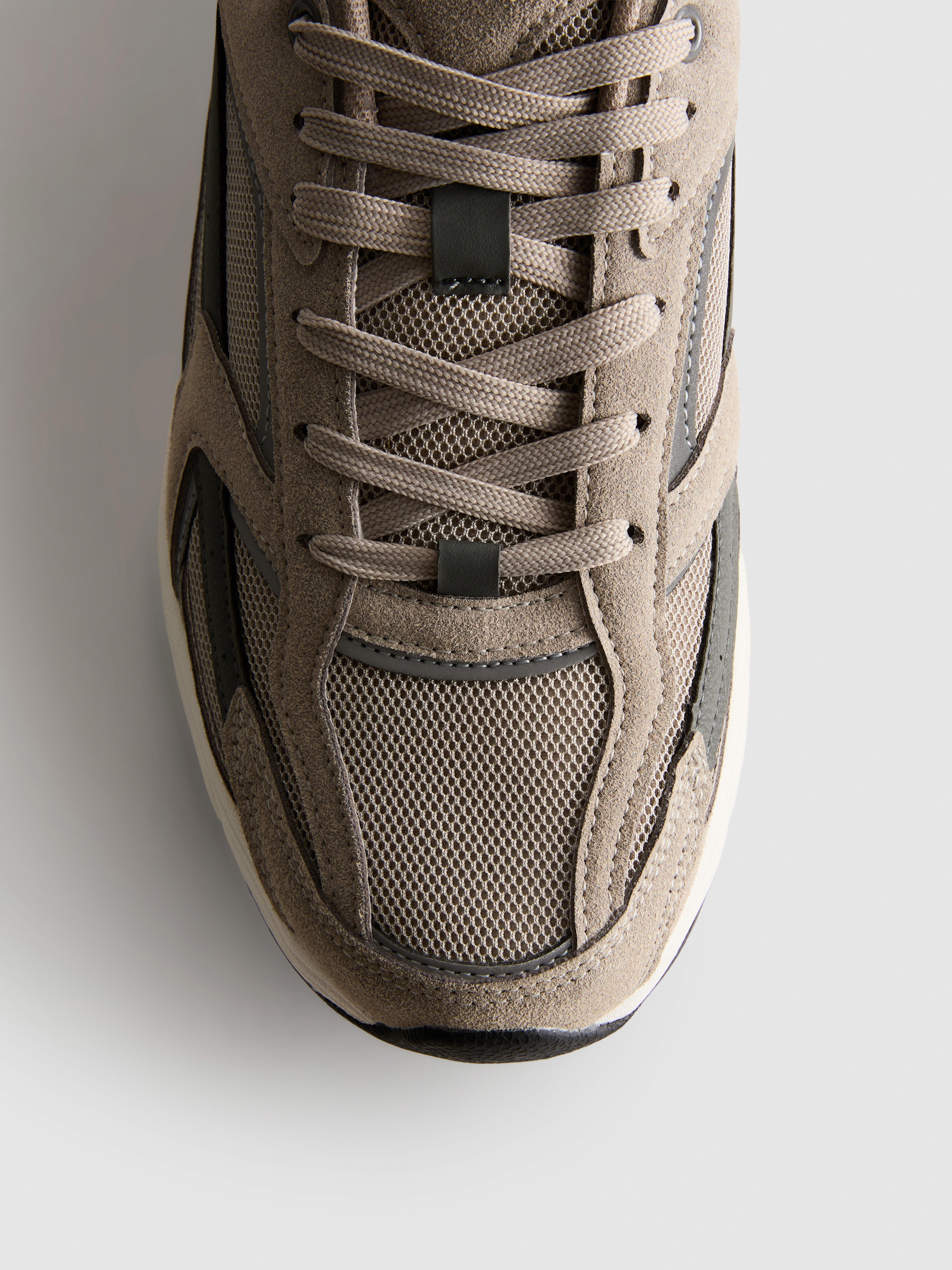 Deportivas de malla de caña baja