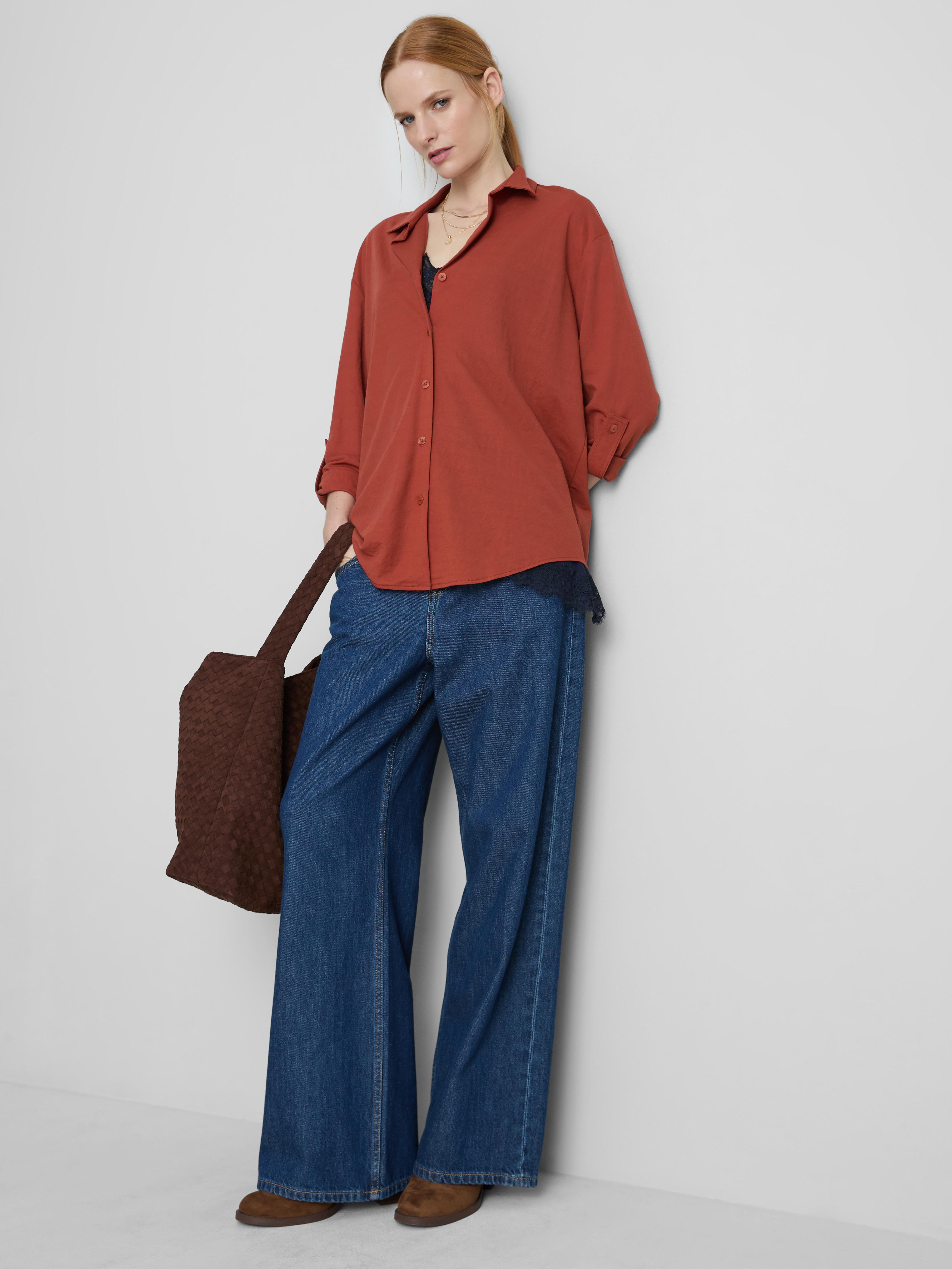 Curved Hem Relaxed Shirt