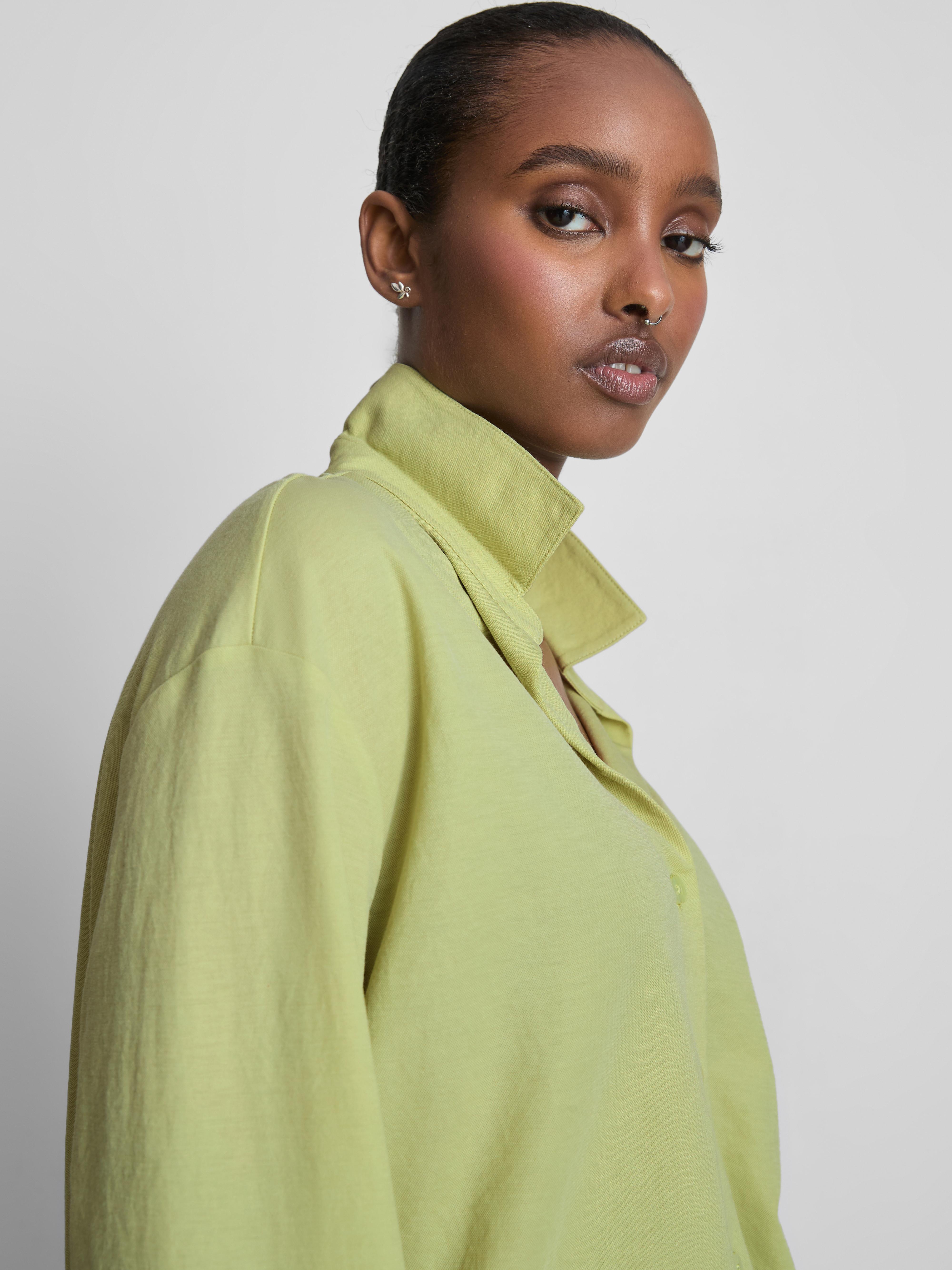 Curved Hem Relaxed Shirt
